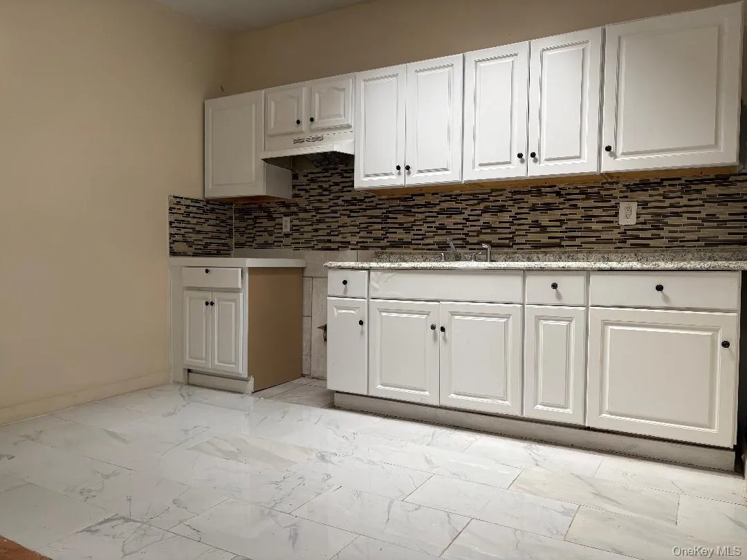 342 194th Street, New York, NY, 3 Bedrooms Bedrooms, 6 Rooms Rooms,1 BathroomBathrooms,Residential Lease,For Rent,194th,0,1042158 342 194th Street, New York, NY, 3 Bedrooms Bedrooms, 6 Rooms Rooms,1 BathroomBathrooms,Residential Lease,For Rent,194th,0,1042158