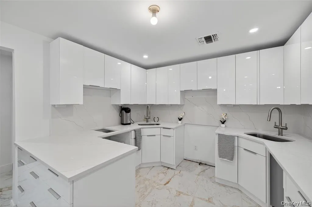 67 North Road, Mamakating, NY, 5 Bedrooms Bedrooms, 7 Rooms Rooms,3 BathroomsBathrooms,Residential,For Rent,North,0,1042165 67 North Road, Mamakating, NY, 5 Bedrooms Bedrooms, 7 Rooms Rooms,3 BathroomsBathrooms,Residential,For Rent,North,0,1042165