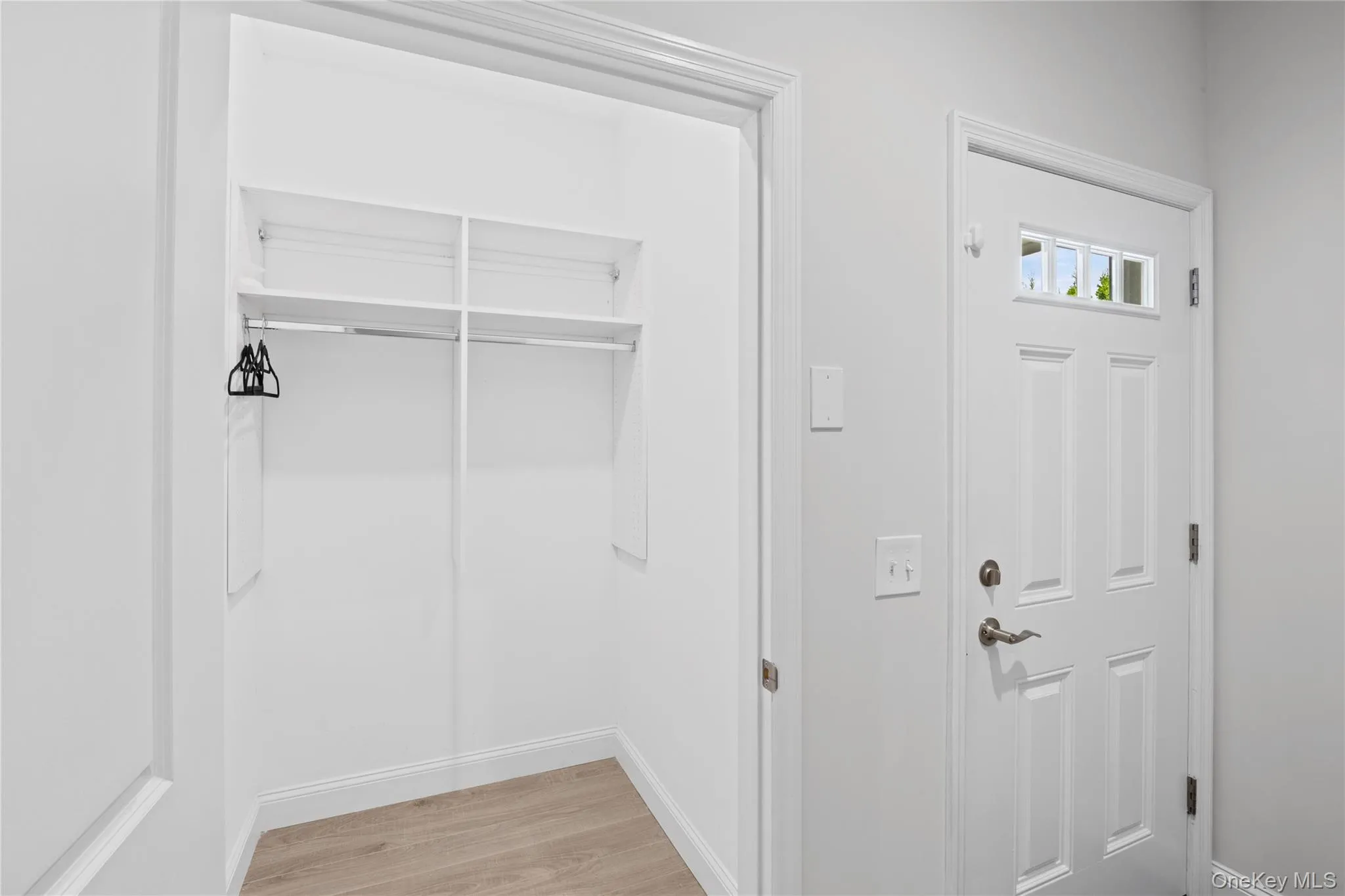 6 Grace Hall Lane, Brookhaven, NY, 2 Bedrooms Bedrooms, 5 Rooms Rooms,2 BathroomsBathrooms,Residential,For Rent,Grace Hall,0,1042166 6 Grace Hall Lane, Brookhaven, NY, 2 Bedrooms Bedrooms, 5 Rooms Rooms,2 BathroomsBathrooms,Residential,For Rent,Grace Hall,0,1042166