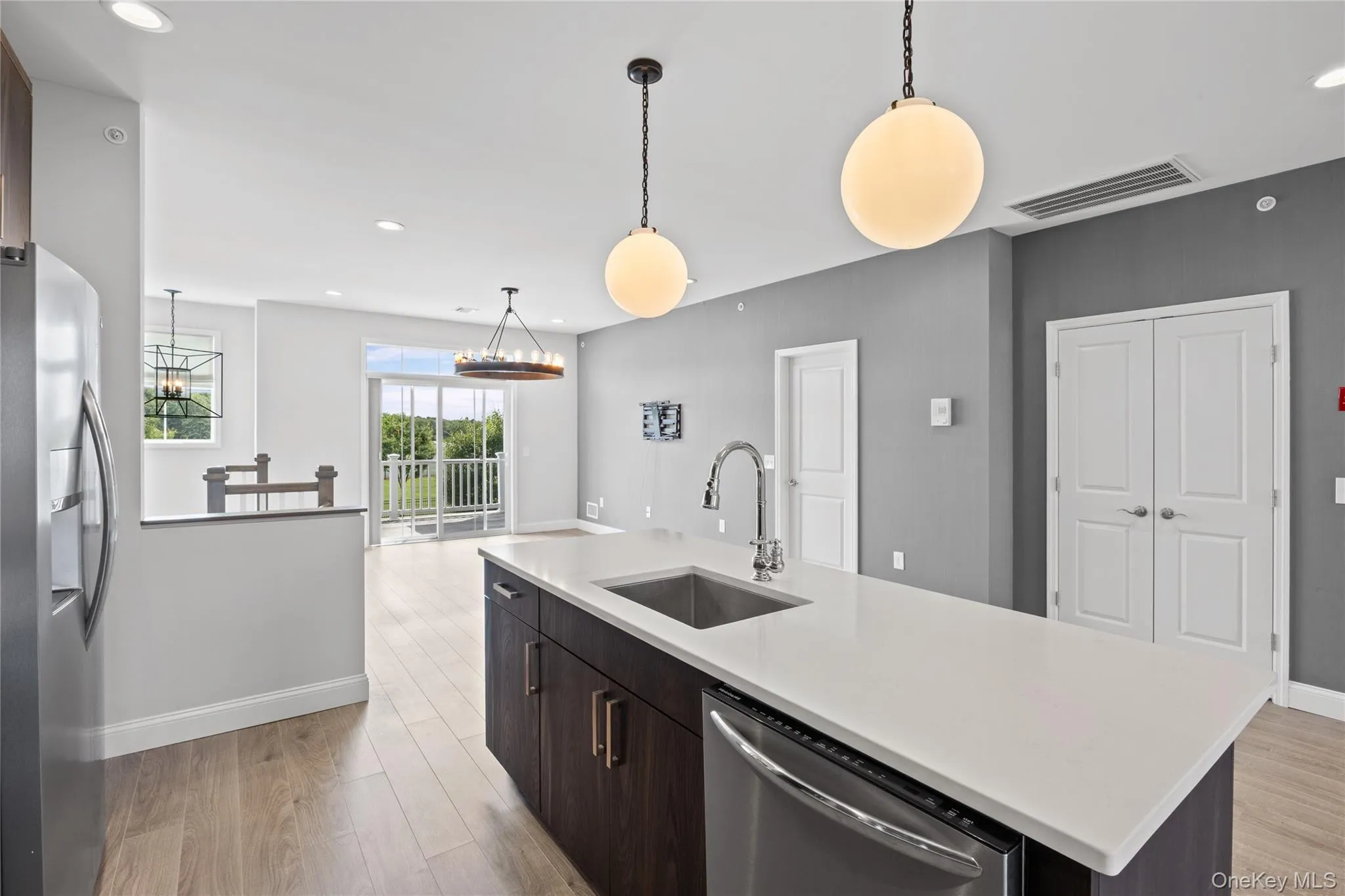 6 Grace Hall Lane, Brookhaven, NY, 2 Bedrooms Bedrooms, 5 Rooms Rooms,2 BathroomsBathrooms,Residential,For Rent,Grace Hall,0,1042166 6 Grace Hall Lane, Brookhaven, NY, 2 Bedrooms Bedrooms, 5 Rooms Rooms,2 BathroomsBathrooms,Residential,For Rent,Grace Hall,0,1042166