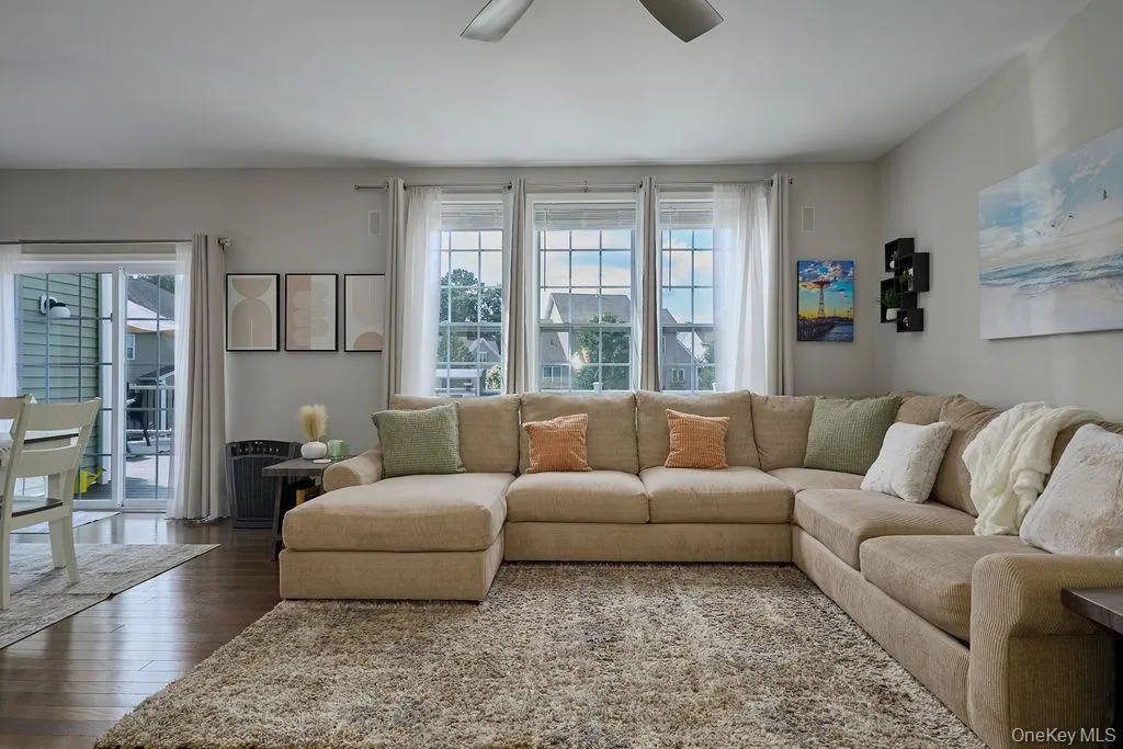 36 Tompkins Lane, Wappinger, NY, 3 Bedrooms Bedrooms, 9 Rooms Rooms,3 BathroomsBathrooms,Residential,For Rent,Tompkins,0,1042177 36 Tompkins Lane, Wappinger, NY, 3 Bedrooms Bedrooms, 9 Rooms Rooms,3 BathroomsBathrooms,Residential,For Rent,Tompkins,0,1042177
