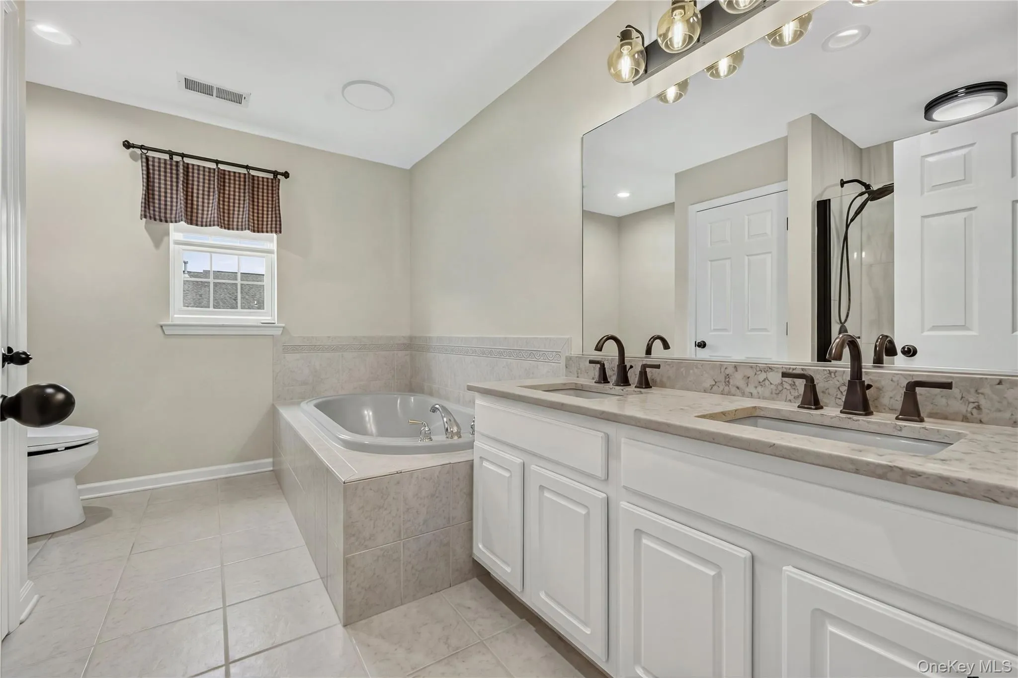 2506 Constitution Way, New Windsor, NY, 4 Bedrooms Bedrooms, 10 Rooms Rooms,3 BathroomsBathrooms,Residential,For Rent,Constitution,0,1042179 2506 Constitution Way, New Windsor, NY, 4 Bedrooms Bedrooms, 10 Rooms Rooms,3 BathroomsBathrooms,Residential,For Rent,Constitution,0,1042179