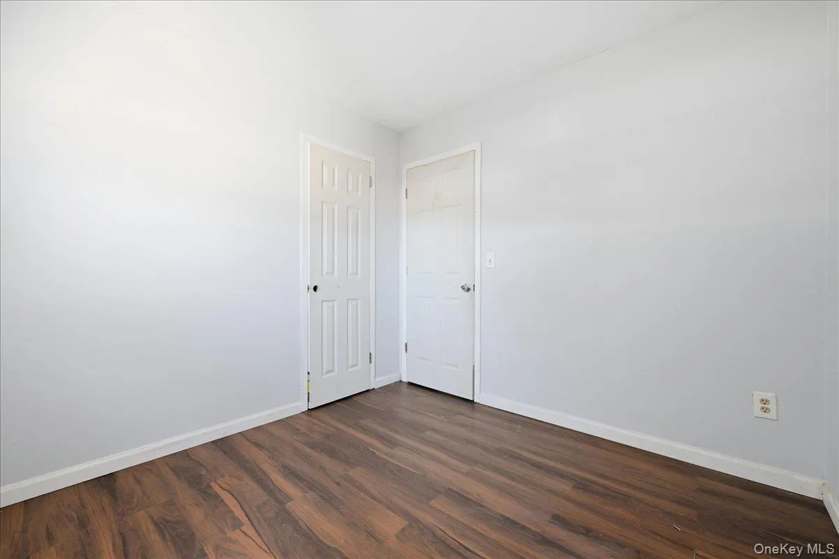 1127A Bay Shore Avenue, Islip, NY, 3 Bedrooms Bedrooms, 12 Rooms Rooms,2 BathroomsBathrooms,Residential,For Rent,Bay Shore,0,1042181 1127A Bay Shore Avenue, Islip, NY, 3 Bedrooms Bedrooms, 12 Rooms Rooms,2 BathroomsBathrooms,Residential,For Rent,Bay Shore,0,1042181