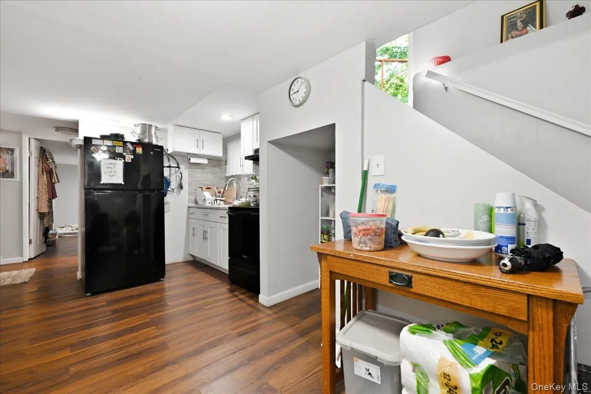 1127A Bay Shore Avenue, Islip, NY, 3 Bedrooms Bedrooms, 12 Rooms Rooms,2 BathroomsBathrooms,Residential,For Rent,Bay Shore,0,1042181 1127A Bay Shore Avenue, Islip, NY, 3 Bedrooms Bedrooms, 12 Rooms Rooms,2 BathroomsBathrooms,Residential,For Rent,Bay Shore,0,1042181