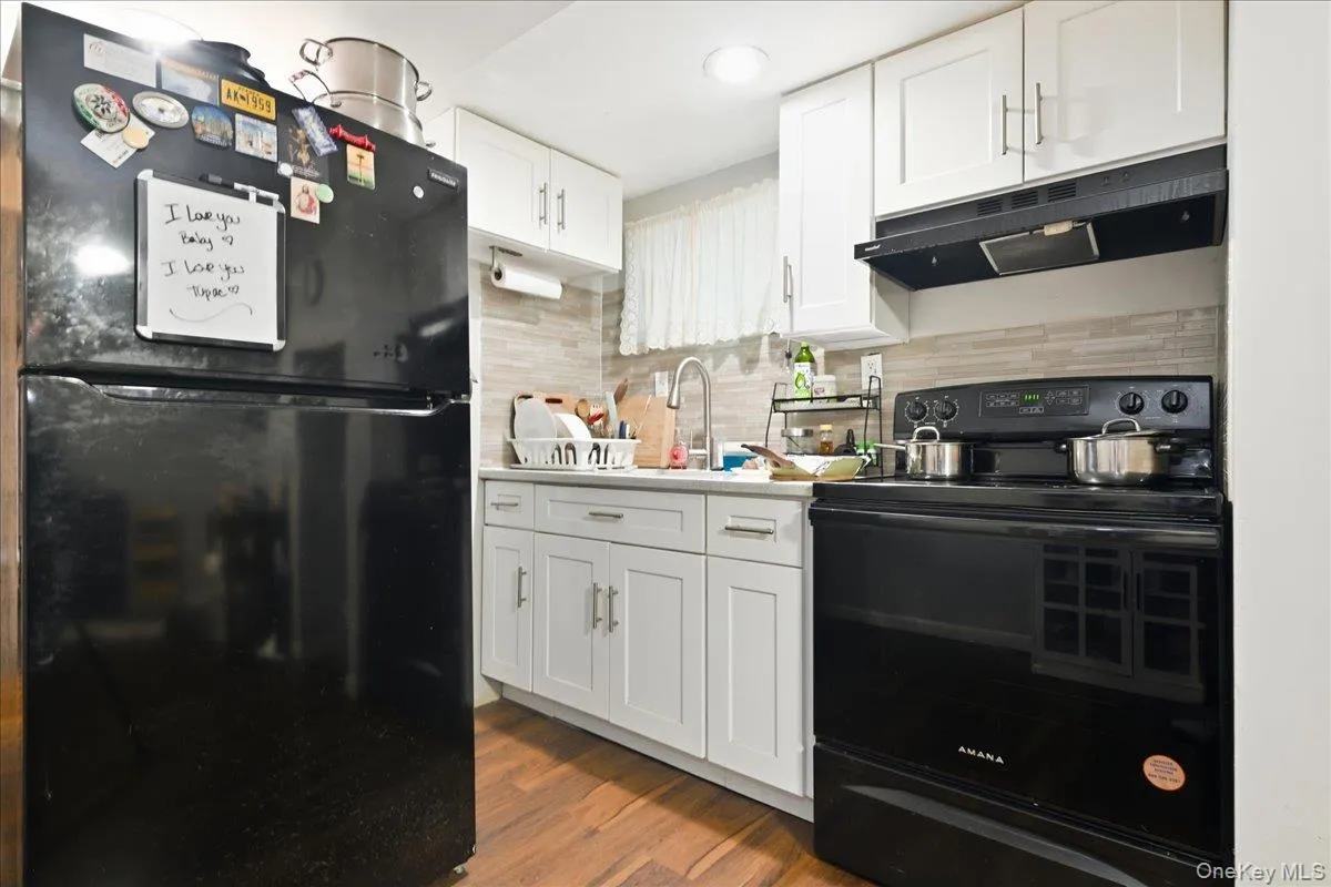 1127A Bay Shore Avenue, Islip, NY, 3 Bedrooms Bedrooms, 12 Rooms Rooms,2 BathroomsBathrooms,Residential,For Rent,Bay Shore,0,1042181 1127A Bay Shore Avenue, Islip, NY, 3 Bedrooms Bedrooms, 12 Rooms Rooms,2 BathroomsBathrooms,Residential,For Rent,Bay Shore,0,1042181