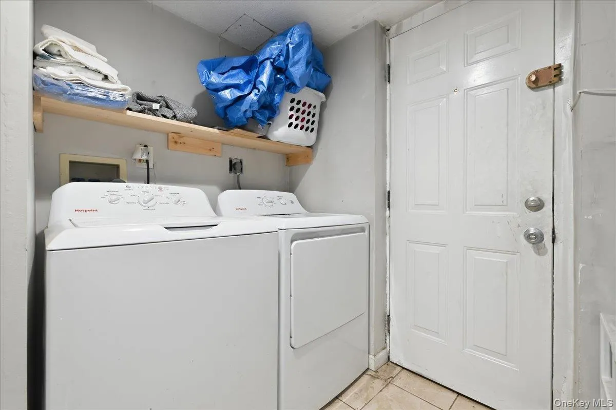 1127A Bay Shore Avenue, Islip, NY, 3 Bedrooms Bedrooms, 12 Rooms Rooms,2 BathroomsBathrooms,Residential,For Rent,Bay Shore,0,1042181 1127A Bay Shore Avenue, Islip, NY, 3 Bedrooms Bedrooms, 12 Rooms Rooms,2 BathroomsBathrooms,Residential,For Rent,Bay Shore,0,1042181