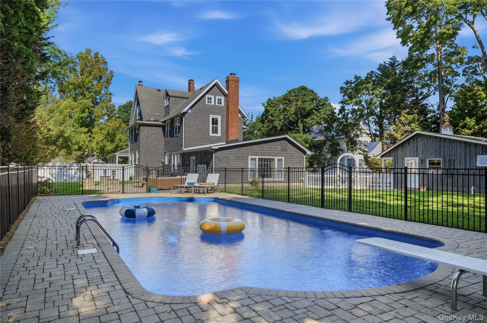 61 Ocean Avenue, Islip, NY, 8 Bedrooms Bedrooms, 14 Rooms Rooms,5 BathroomsBathrooms,Residential,For Rent,Ocean,0,1042189 61 Ocean Avenue, Islip, NY, 8 Bedrooms Bedrooms, 14 Rooms Rooms,5 BathroomsBathrooms,Residential,For Rent,Ocean,0,1042189
