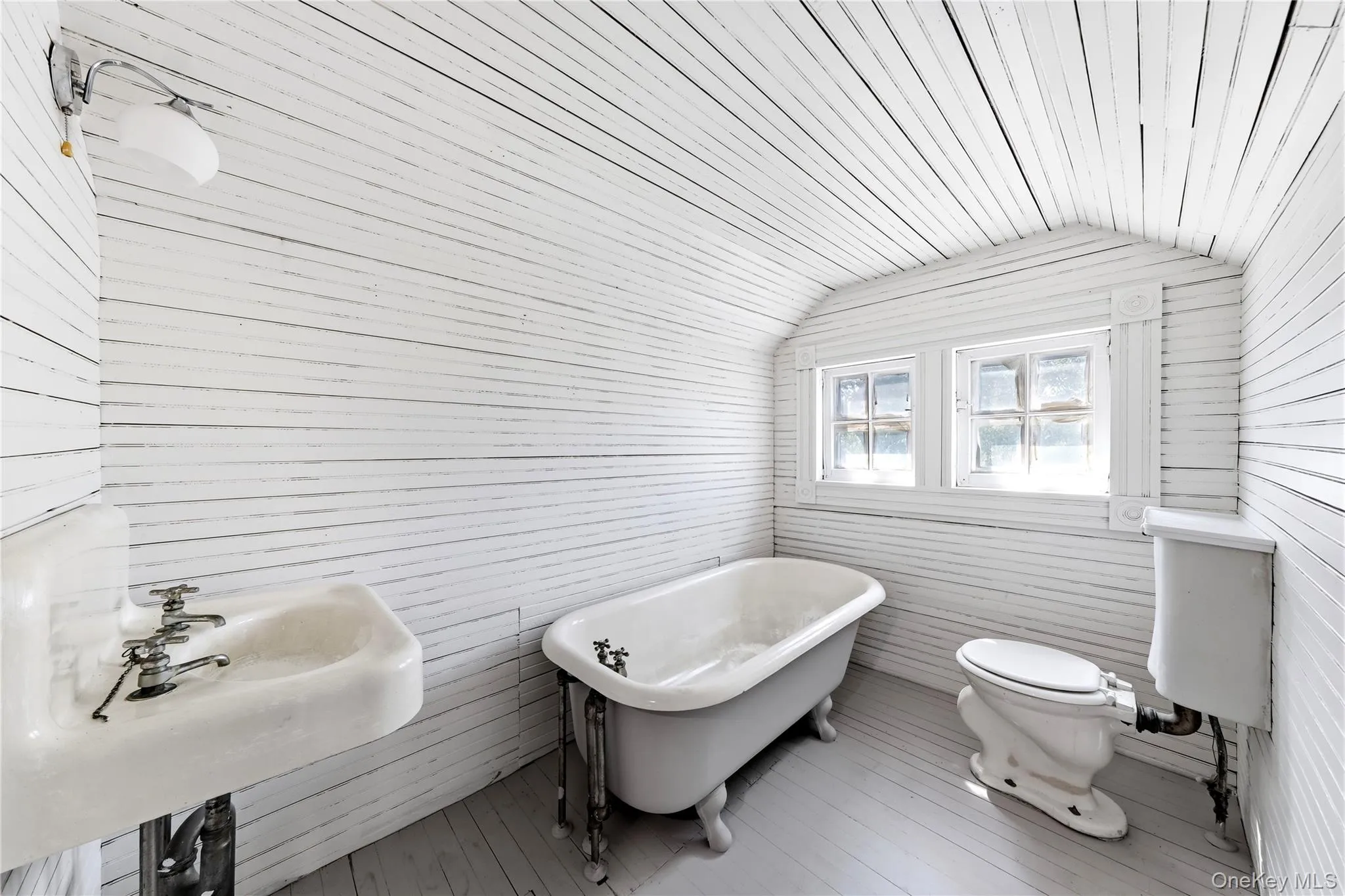61 Ocean Avenue, Islip, NY, 8 Bedrooms Bedrooms, 14 Rooms Rooms,5 BathroomsBathrooms,Residential,For Rent,Ocean,0,1042189 61 Ocean Avenue, Islip, NY, 8 Bedrooms Bedrooms, 14 Rooms Rooms,5 BathroomsBathrooms,Residential,For Rent,Ocean,0,1042189