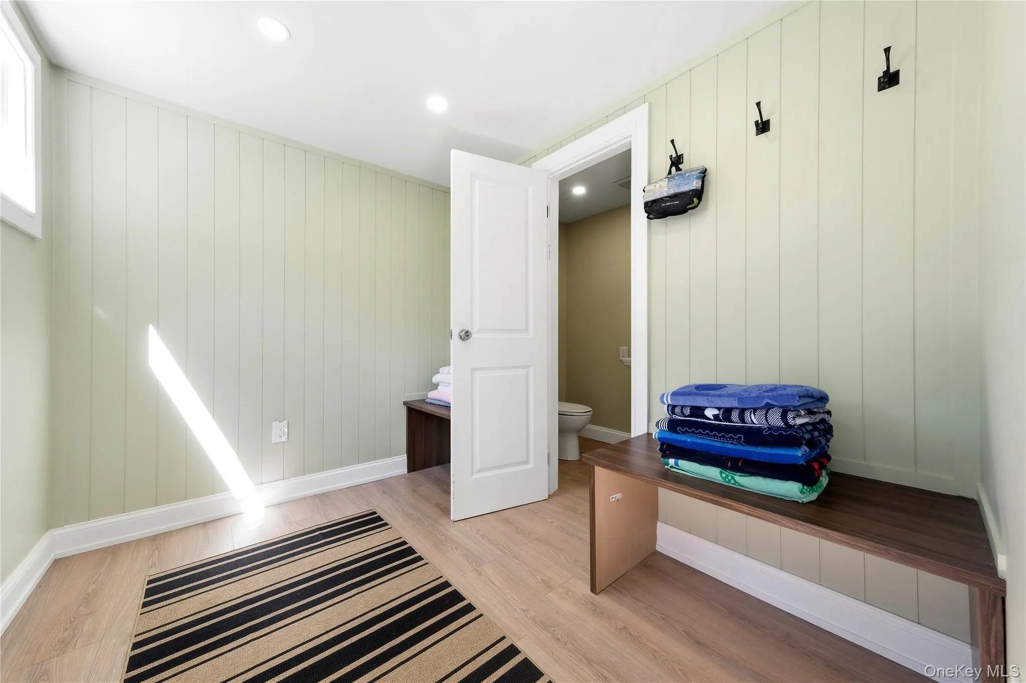 61 Ocean Avenue, Islip, NY, 8 Bedrooms Bedrooms, 14 Rooms Rooms,5 BathroomsBathrooms,Residential,For Rent,Ocean,0,1042189 61 Ocean Avenue, Islip, NY, 8 Bedrooms Bedrooms, 14 Rooms Rooms,5 BathroomsBathrooms,Residential,For Rent,Ocean,0,1042189