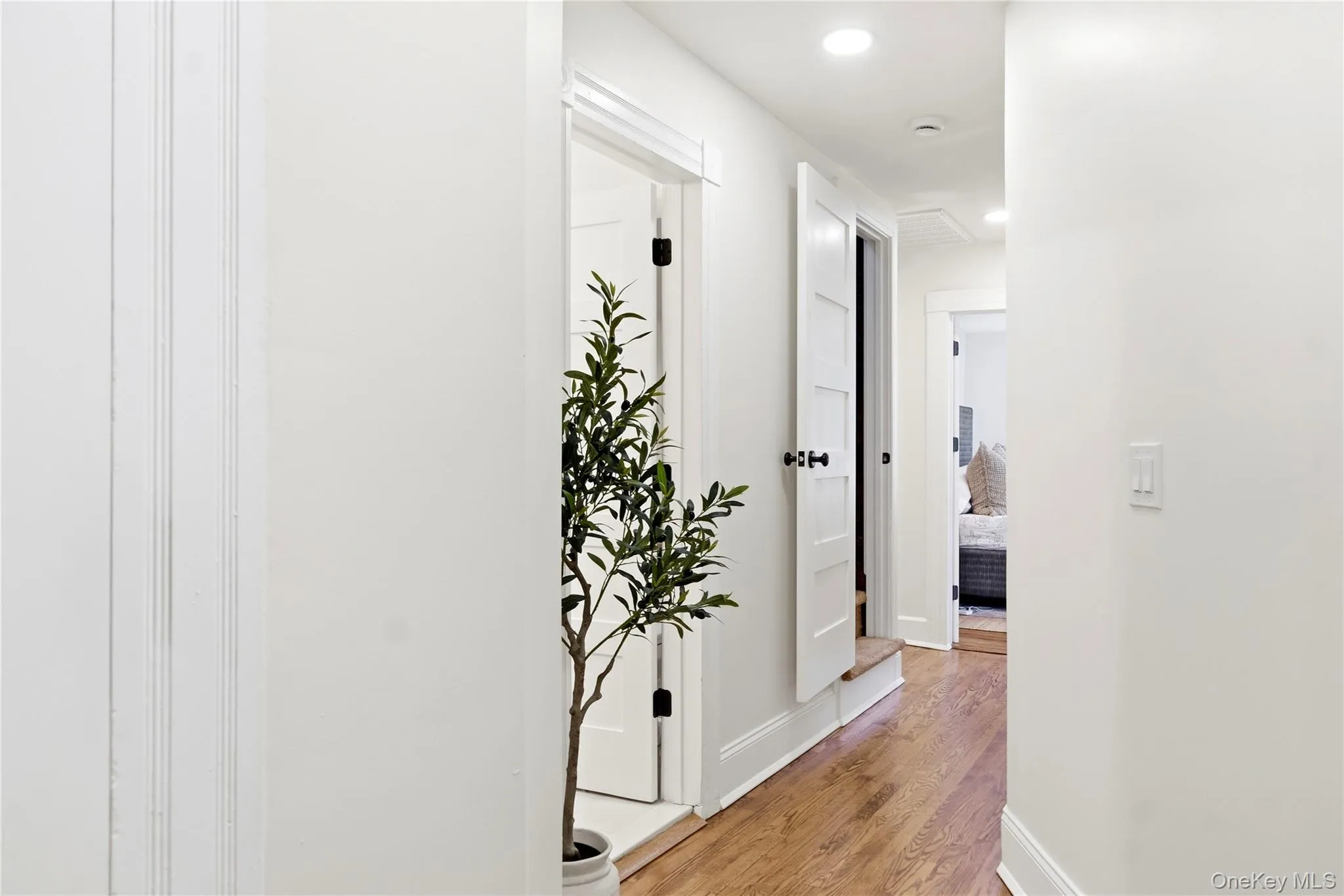61 Ocean Avenue, Islip, NY, 8 Bedrooms Bedrooms, 14 Rooms Rooms,5 BathroomsBathrooms,Residential,For Rent,Ocean,0,1042189 61 Ocean Avenue, Islip, NY, 8 Bedrooms Bedrooms, 14 Rooms Rooms,5 BathroomsBathrooms,Residential,For Rent,Ocean,0,1042189