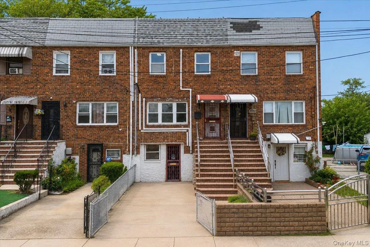 179-49 Eveleth Road, New York, NY, 3 Bedrooms Bedrooms, 7 Rooms Rooms,1 BathroomBathrooms,Residential,For Rent,Eveleth,0,1042191 179-49 Eveleth Road, New York, NY, 3 Bedrooms Bedrooms, 7 Rooms Rooms,1 BathroomBathrooms,Residential,For Rent,Eveleth,0,1042191