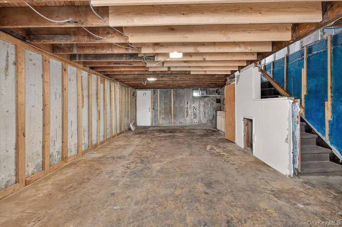 179-49 Eveleth Road, New York, NY, 3 Bedrooms Bedrooms, 7 Rooms Rooms,1 BathroomBathrooms,Residential,For Rent,Eveleth,0,1042191 179-49 Eveleth Road, New York, NY, 3 Bedrooms Bedrooms, 7 Rooms Rooms,1 BathroomBathrooms,Residential,For Rent,Eveleth,0,1042191