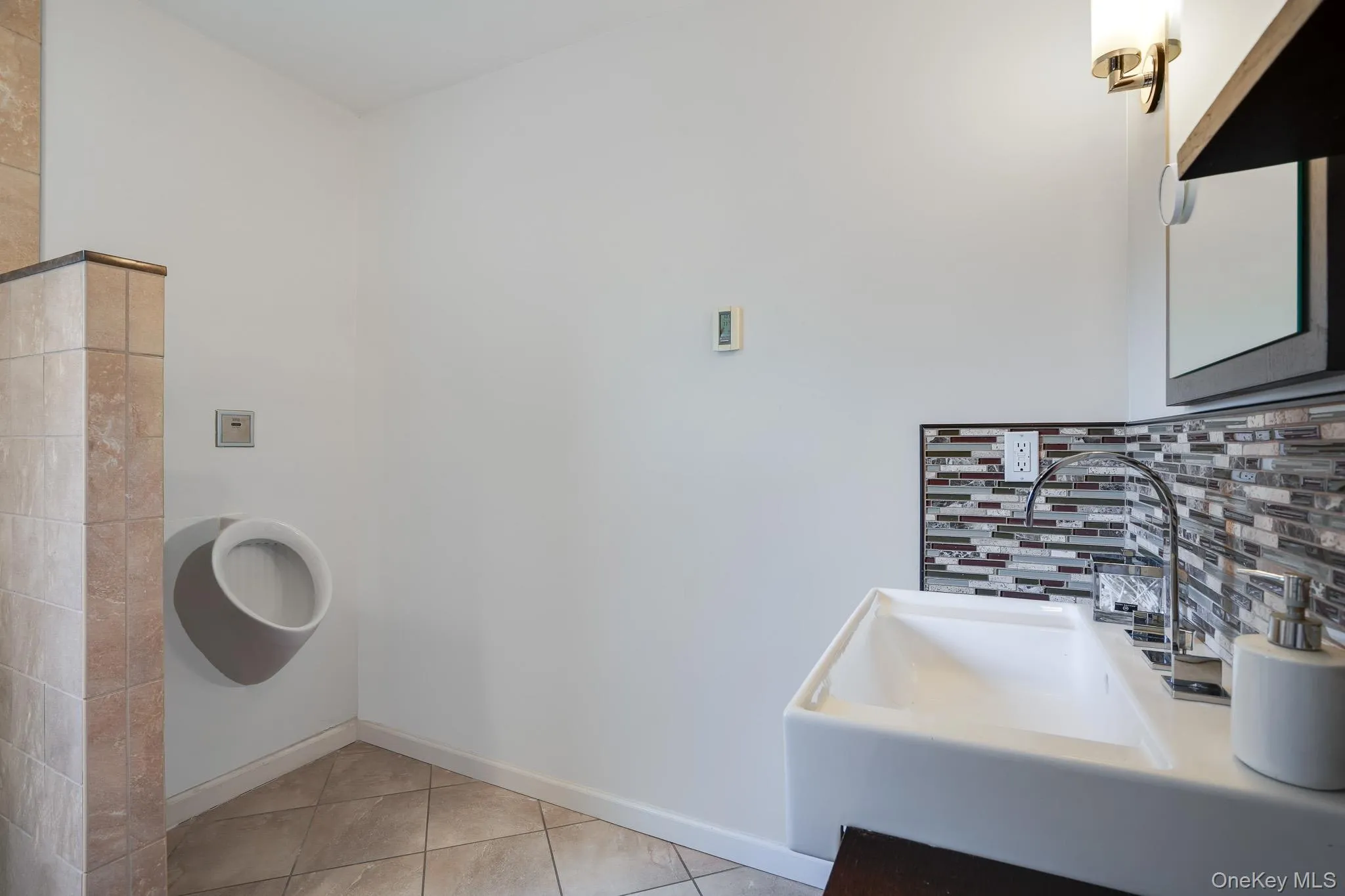 27 Frieda Lane, La Grange, NY, 3 Bedrooms Bedrooms, 10 Rooms Rooms,3 BathroomsBathrooms,Residential,For Rent,Frieda,0,1042196 27 Frieda Lane, La Grange, NY, 3 Bedrooms Bedrooms, 10 Rooms Rooms,3 BathroomsBathrooms,Residential,For Rent,Frieda,0,1042196