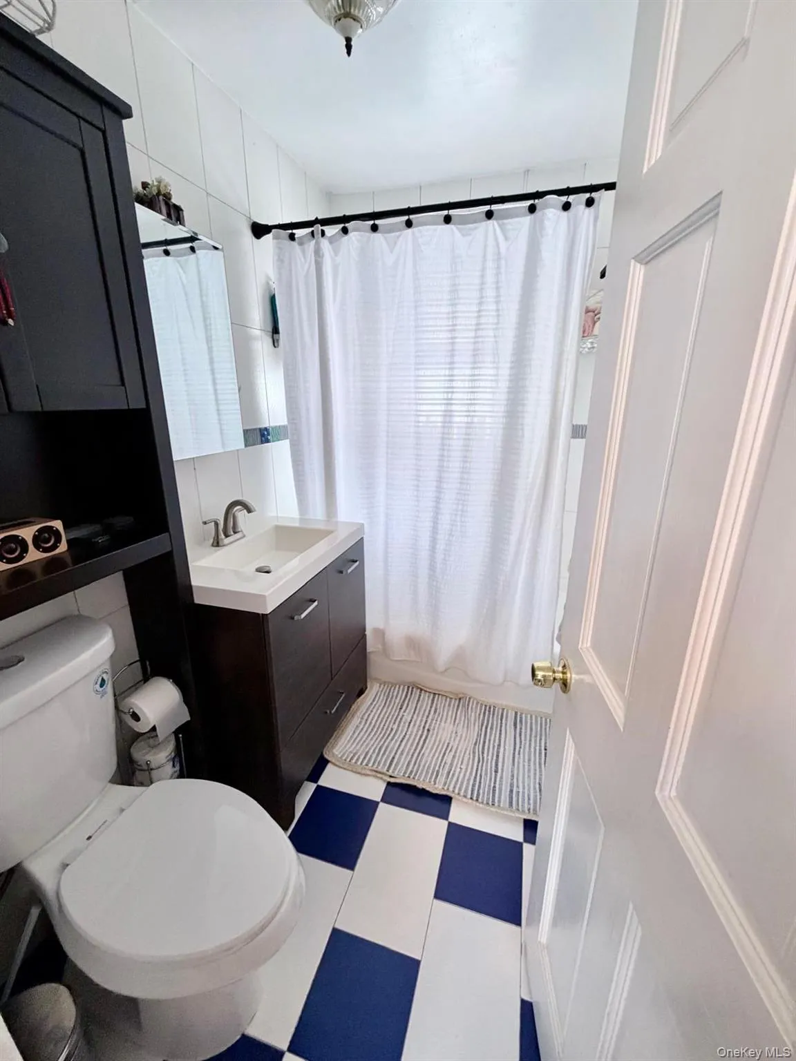 107-11 114th Street, New York, NY, 3 Bedrooms Bedrooms, 6 Rooms Rooms,1 BathroomBathrooms,Residential,For Rent,114th,0,1042197 107-11 114th Street, New York, NY, 3 Bedrooms Bedrooms, 6 Rooms Rooms,1 BathroomBathrooms,Residential,For Rent,114th,0,1042197