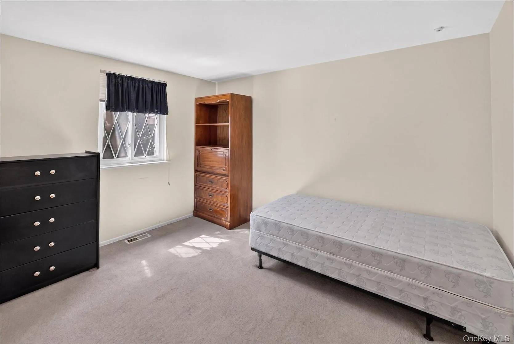278 Brettonwoods Drive, Brookhaven, NY, 3 Bedrooms Bedrooms, 8 Rooms Rooms,1 BathroomBathrooms,Residential,For Rent,Brettonwoods,0,1042199 278 Brettonwoods Drive, Brookhaven, NY, 3 Bedrooms Bedrooms, 8 Rooms Rooms,1 BathroomBathrooms,Residential,For Rent,Brettonwoods,0,1042199