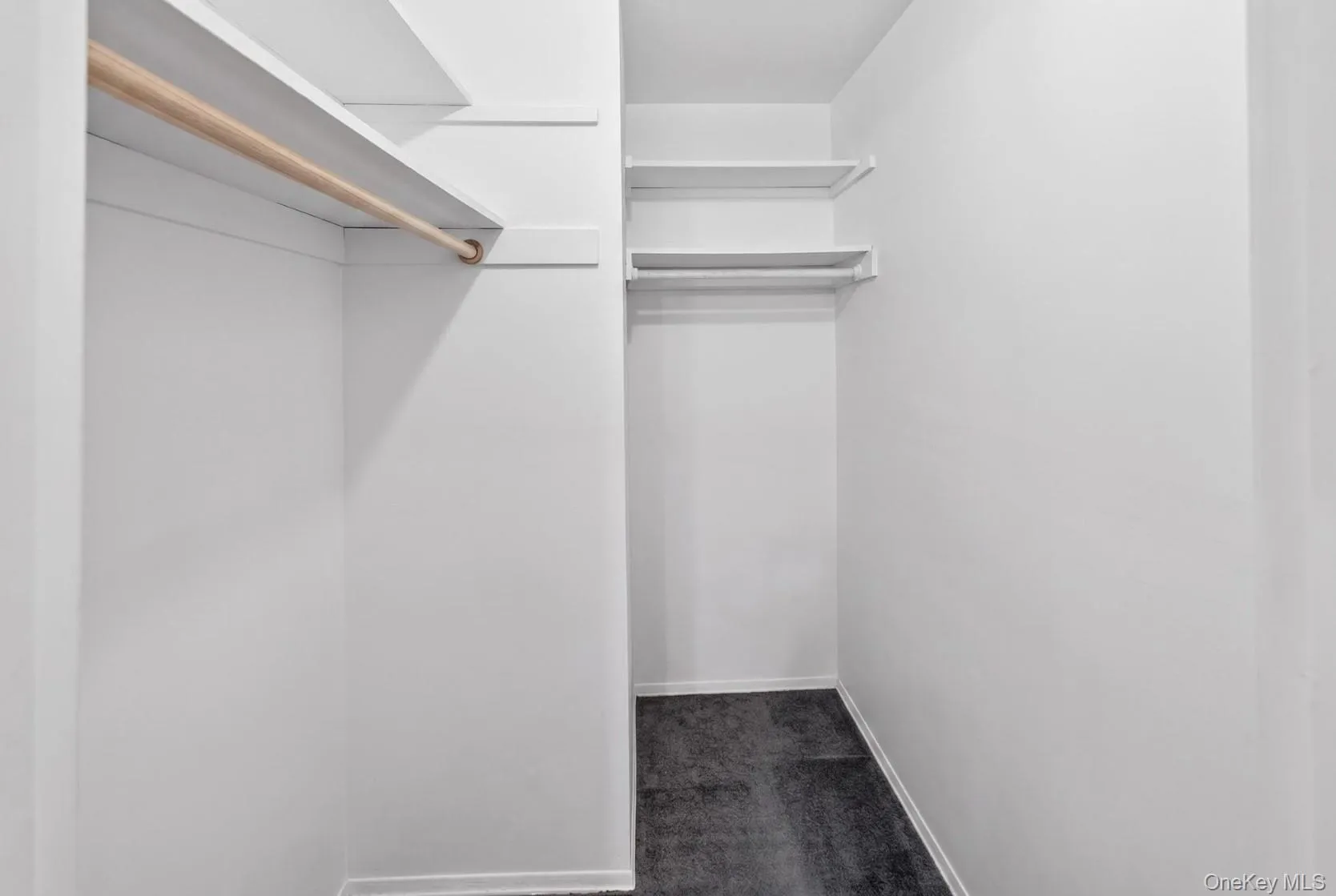 278 Brettonwoods Drive, Brookhaven, NY, 3 Bedrooms Bedrooms, 8 Rooms Rooms,1 BathroomBathrooms,Residential,For Rent,Brettonwoods,0,1042199 278 Brettonwoods Drive, Brookhaven, NY, 3 Bedrooms Bedrooms, 8 Rooms Rooms,1 BathroomBathrooms,Residential,For Rent,Brettonwoods,0,1042199
