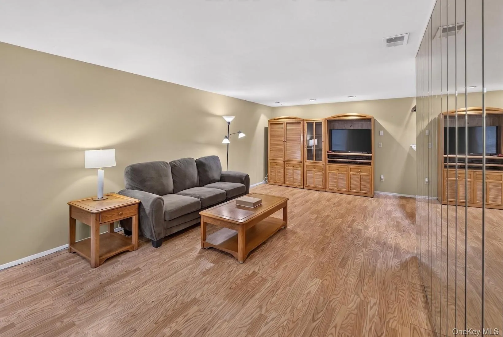 278 Brettonwoods Drive, Brookhaven, NY, 3 Bedrooms Bedrooms, 8 Rooms Rooms,1 BathroomBathrooms,Residential,For Rent,Brettonwoods,0,1042199 278 Brettonwoods Drive, Brookhaven, NY, 3 Bedrooms Bedrooms, 8 Rooms Rooms,1 BathroomBathrooms,Residential,For Rent,Brettonwoods,0,1042199