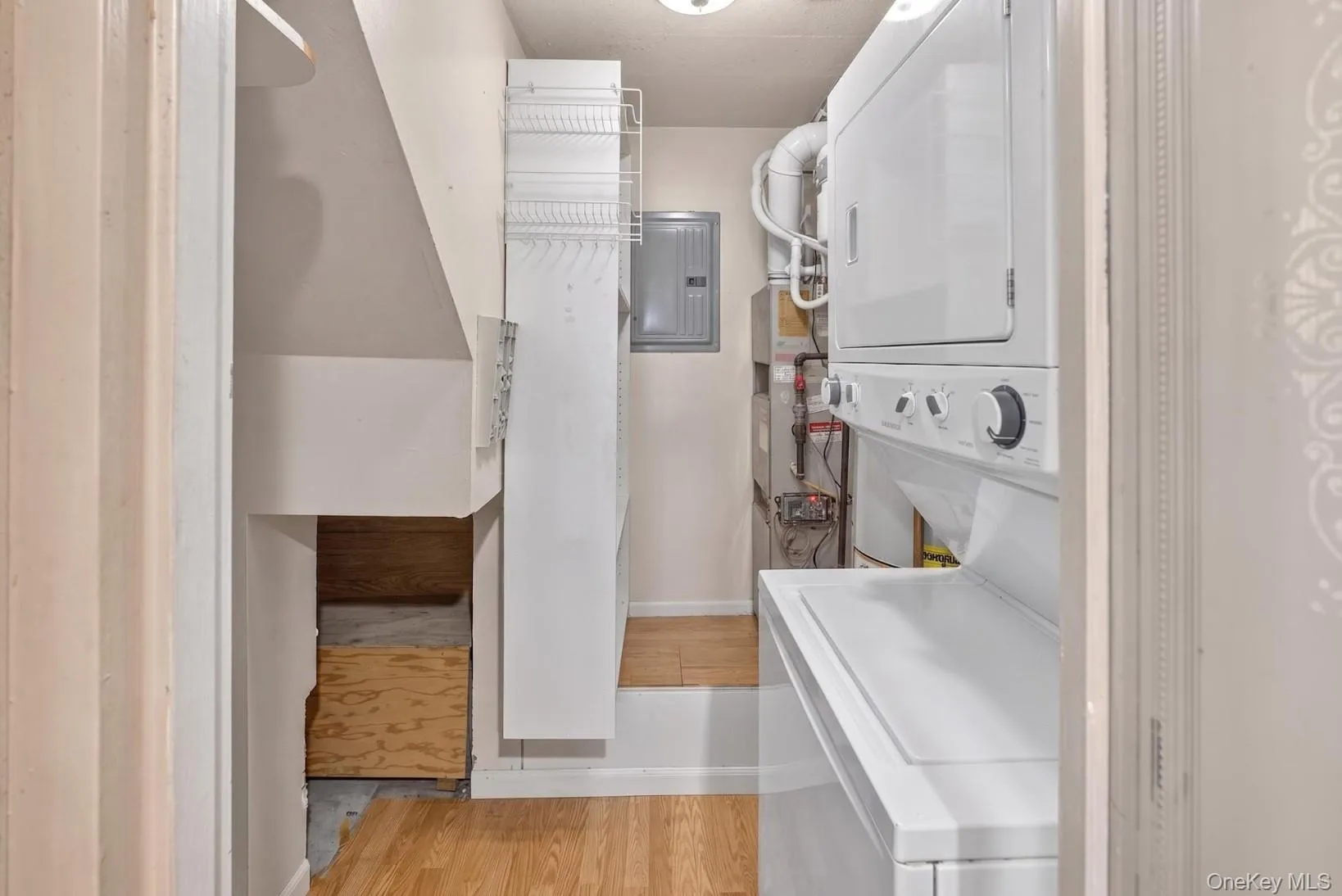 278 Brettonwoods Drive, Brookhaven, NY, 3 Bedrooms Bedrooms, 8 Rooms Rooms,1 BathroomBathrooms,Residential,For Rent,Brettonwoods,0,1042199 278 Brettonwoods Drive, Brookhaven, NY, 3 Bedrooms Bedrooms, 8 Rooms Rooms,1 BathroomBathrooms,Residential,For Rent,Brettonwoods,0,1042199