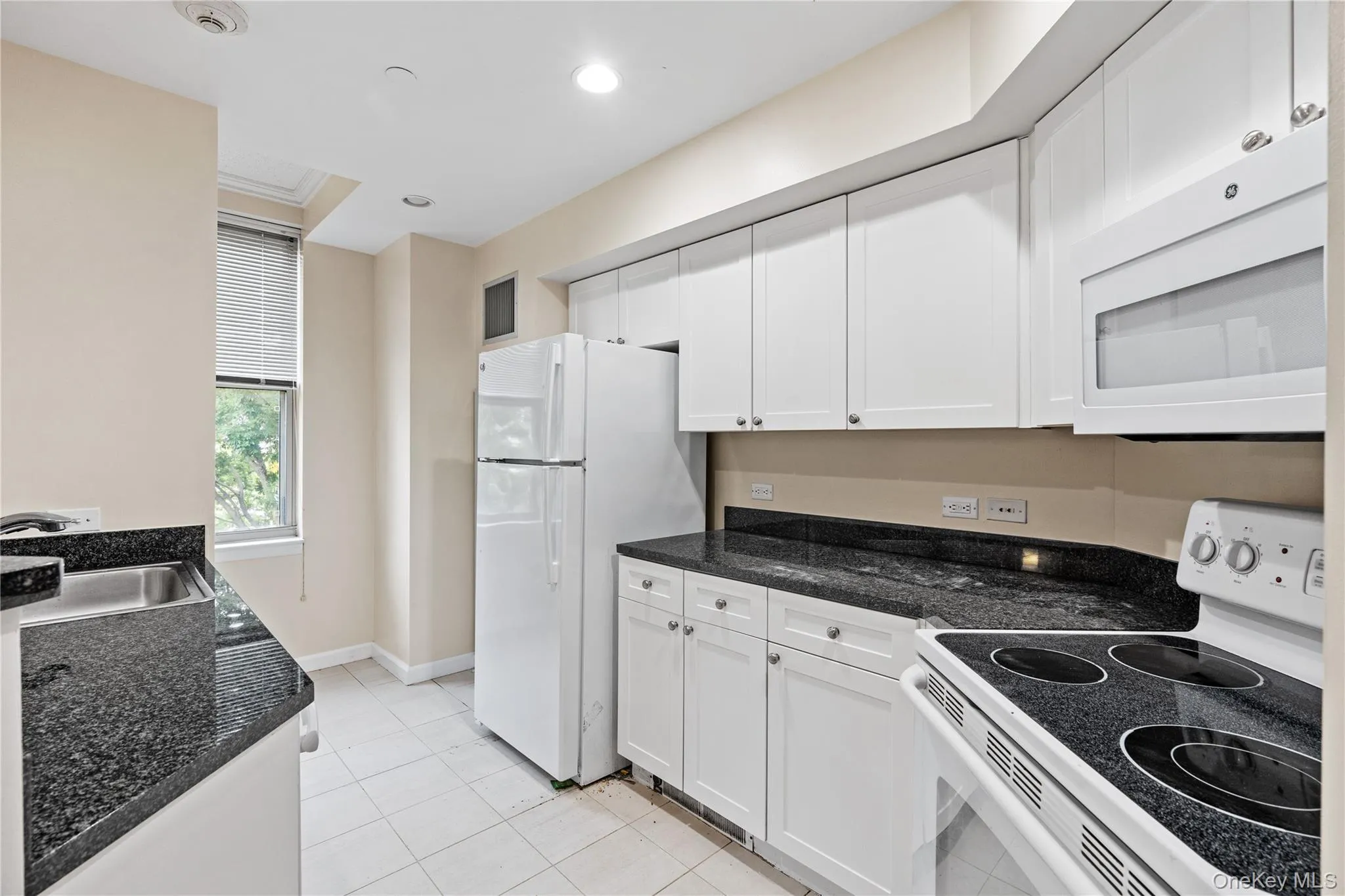 300 Mamaroneck Avenue, White Plains, NY, 2 Bedrooms Bedrooms, 3 Rooms Rooms,2 BathroomsBathrooms,Residential,For Rent,Mamaroneck,0,1042203 300 Mamaroneck Avenue, White Plains, NY, 2 Bedrooms Bedrooms, 3 Rooms Rooms,2 BathroomsBathrooms,Residential,For Rent,Mamaroneck,0,1042203