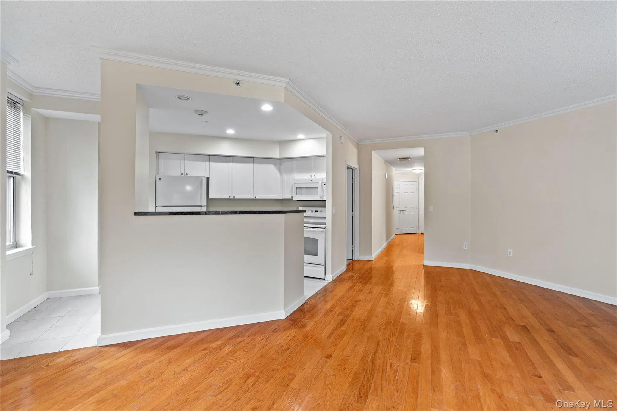 300 Mamaroneck Avenue, White Plains, NY, 2 Bedrooms Bedrooms, 3 Rooms Rooms,2 BathroomsBathrooms,Residential,For Rent,Mamaroneck,0,1042203 300 Mamaroneck Avenue, White Plains, NY, 2 Bedrooms Bedrooms, 3 Rooms Rooms,2 BathroomsBathrooms,Residential,For Rent,Mamaroneck,0,1042203