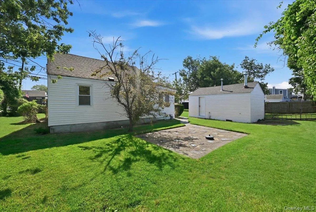 310 West Drive, Babylon, NY, 4 Bedrooms Bedrooms, ,1 BathroomBathrooms,Residential,For Rent,West Drive,0,1042205 310 West Drive, Babylon, NY, 4 Bedrooms Bedrooms, ,1 BathroomBathrooms,Residential,For Rent,West Drive,0,1042205