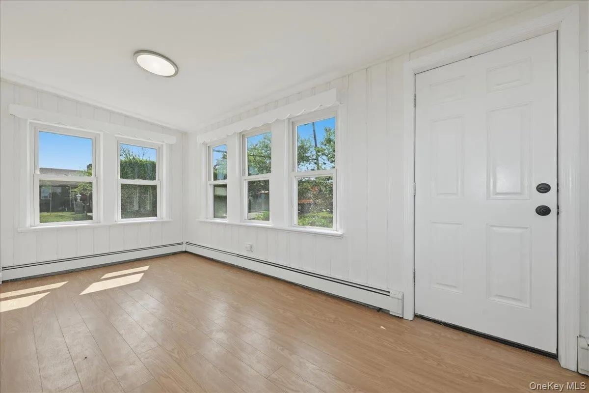 310 West Drive, Babylon, NY, 4 Bedrooms Bedrooms, ,1 BathroomBathrooms,Residential,For Rent,West Drive,0,1042205 310 West Drive, Babylon, NY, 4 Bedrooms Bedrooms, ,1 BathroomBathrooms,Residential,For Rent,West Drive,0,1042205