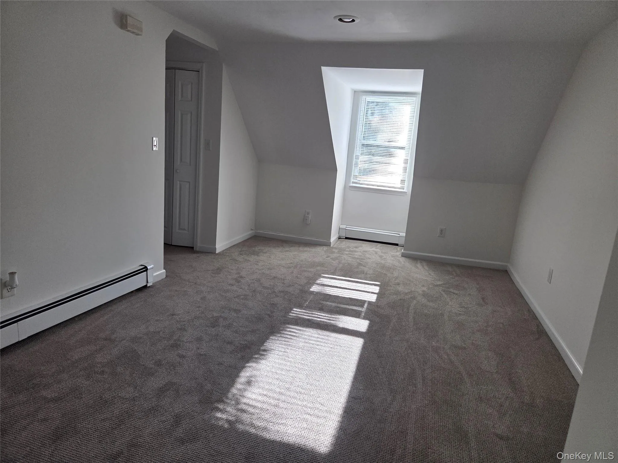 10 Irving Drive, Oyster Bay, NY, 1 Bedroom Bedrooms, 4 Rooms Rooms,1 BathroomBathrooms,Residential Lease,For Rent,Irving,0,1042213 10 Irving Drive, Oyster Bay, NY, 1 Bedroom Bedrooms, 4 Rooms Rooms,1 BathroomBathrooms,Residential Lease,For Rent,Irving,0,1042213