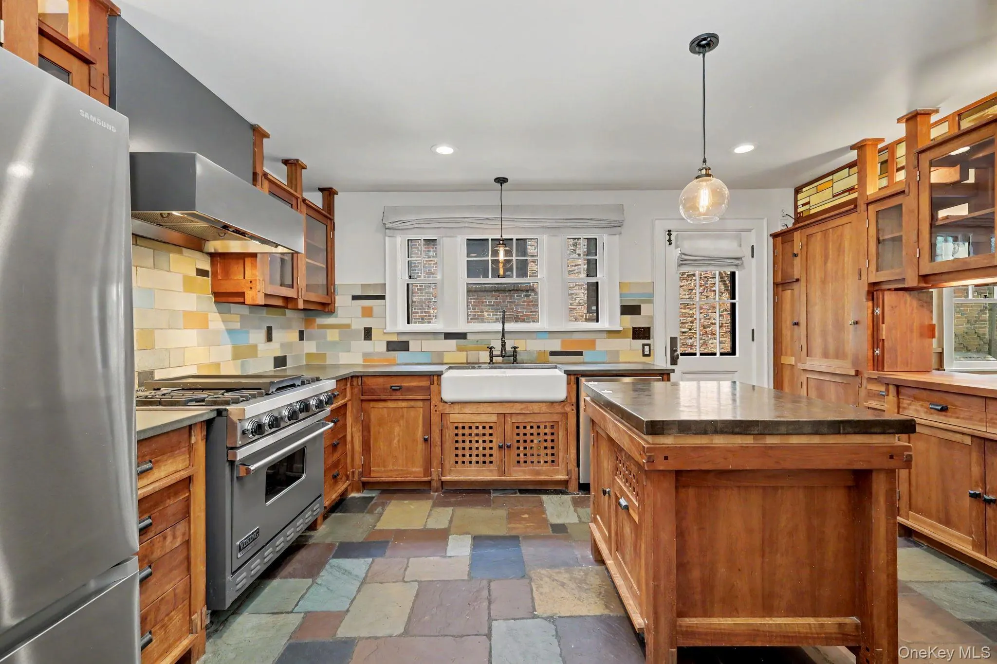 106 Glenwood Avenue, New Rochelle, NY, 5 Bedrooms Bedrooms, 9 Rooms Rooms,3 BathroomsBathrooms,Residential,For Rent,Glenwood,0,1042214 106 Glenwood Avenue, New Rochelle, NY, 5 Bedrooms Bedrooms, 9 Rooms Rooms,3 BathroomsBathrooms,Residential,For Rent,Glenwood,0,1042214