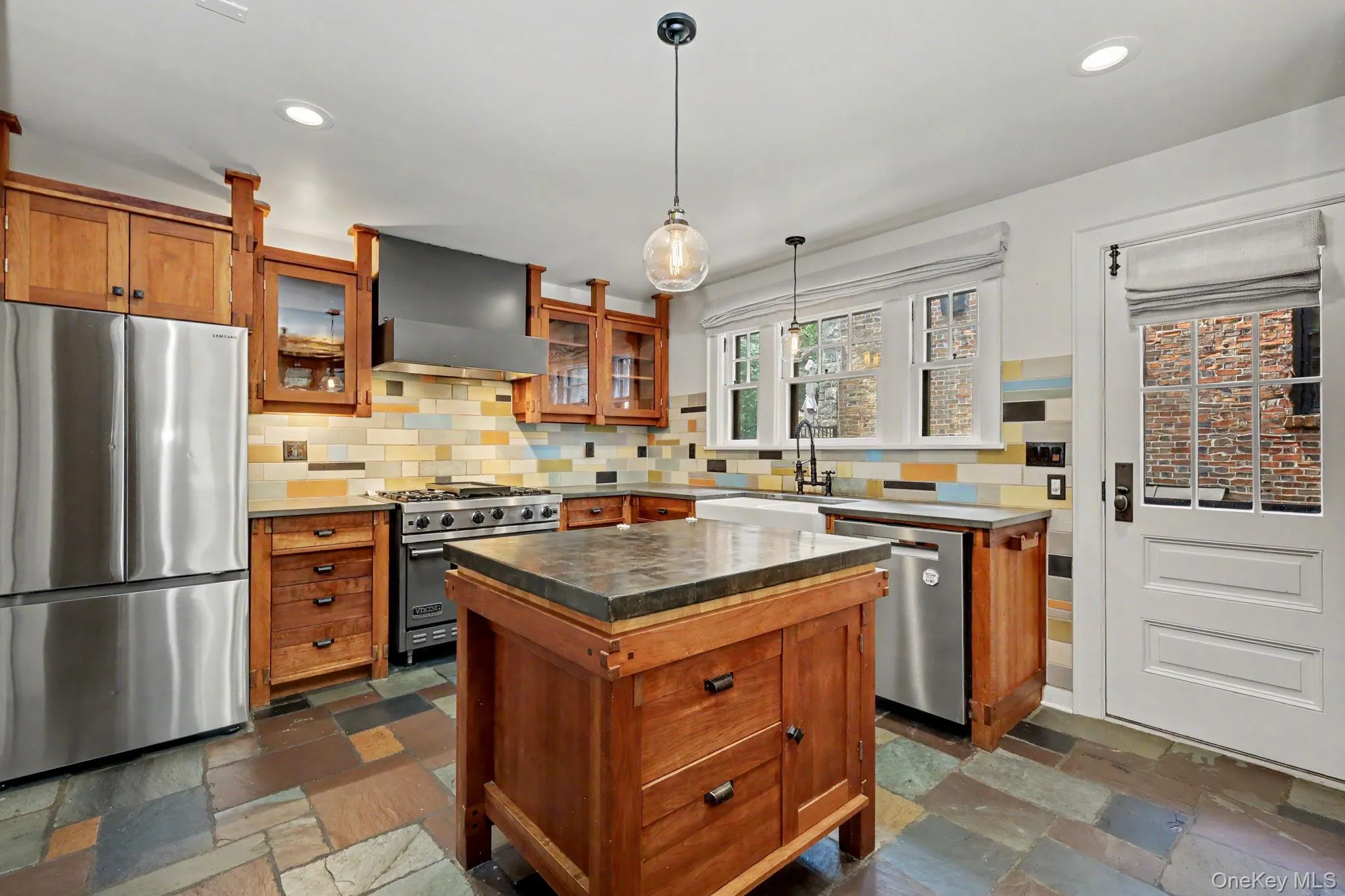 106 Glenwood Avenue, New Rochelle, NY, 5 Bedrooms Bedrooms, 9 Rooms Rooms,3 BathroomsBathrooms,Residential,For Rent,Glenwood,0,1042214 106 Glenwood Avenue, New Rochelle, NY, 5 Bedrooms Bedrooms, 9 Rooms Rooms,3 BathroomsBathrooms,Residential,For Rent,Glenwood,0,1042214