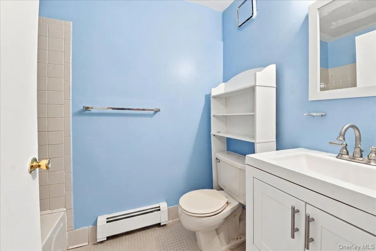 847 Underhill Avenue, New York, NY, 2 Bedrooms Bedrooms, 4 Rooms Rooms,1 BathroomBathrooms,Residential,For Rent,Underhill,0,1042215 847 Underhill Avenue, New York, NY, 2 Bedrooms Bedrooms, 4 Rooms Rooms,1 BathroomBathrooms,Residential,For Rent,Underhill,0,1042215