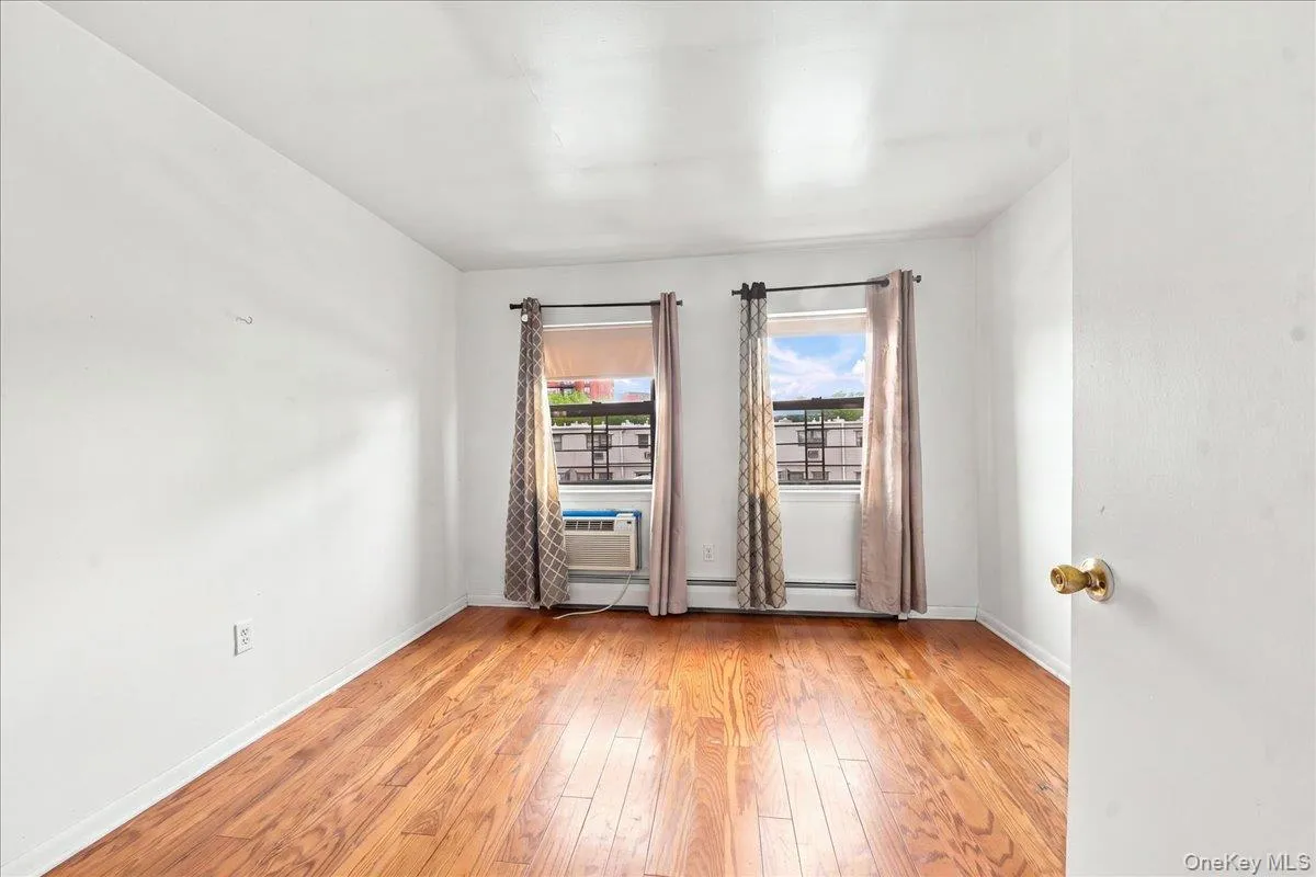 847 Underhill Avenue, New York, NY, 2 Bedrooms Bedrooms, 4 Rooms Rooms,1 BathroomBathrooms,Residential,For Rent,Underhill,0,1042215 847 Underhill Avenue, New York, NY, 2 Bedrooms Bedrooms, 4 Rooms Rooms,1 BathroomBathrooms,Residential,For Rent,Underhill,0,1042215