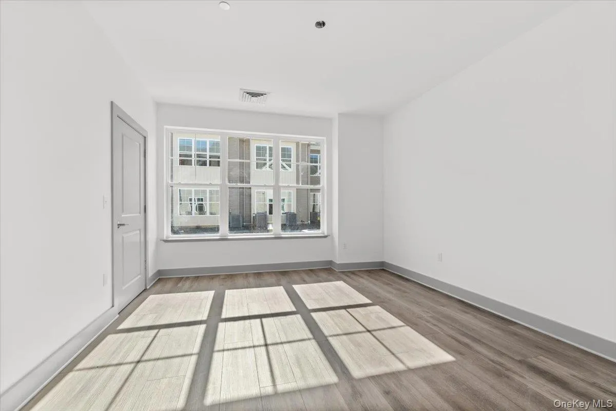 75 Forester Avenue, Warwick (town), NY, 1 Bedroom Bedrooms, 4 Rooms Rooms,1 BathroomBathrooms,Residential Lease,For Rent,Forester,0,1042217 75 Forester Avenue, Warwick (town), NY, 1 Bedroom Bedrooms, 4 Rooms Rooms,1 BathroomBathrooms,Residential Lease,For Rent,Forester,0,1042217