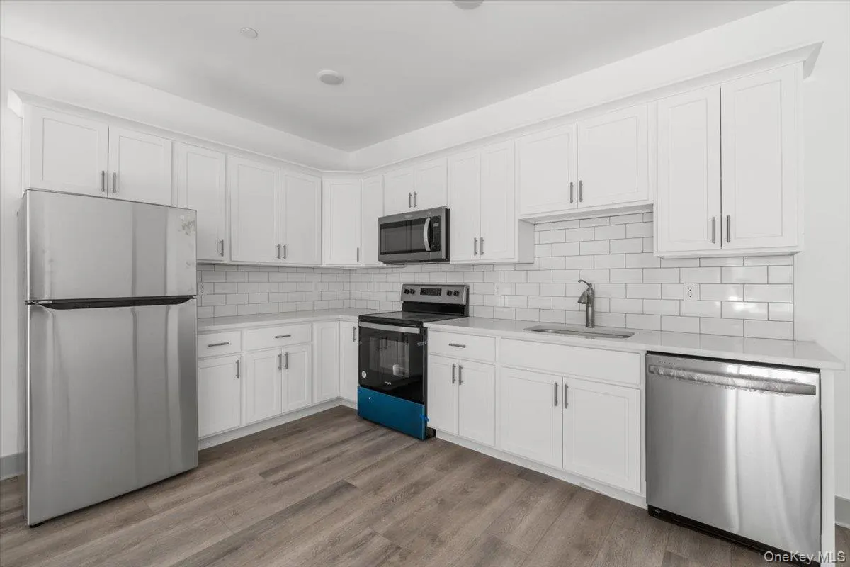 75 Forester Avenue, Warwick (town), NY, 1 Bedroom Bedrooms, 4 Rooms Rooms,1 BathroomBathrooms,Residential Lease,For Rent,Forester,0,1042217 75 Forester Avenue, Warwick (town), NY, 1 Bedroom Bedrooms, 4 Rooms Rooms,1 BathroomBathrooms,Residential Lease,For Rent,Forester,0,1042217