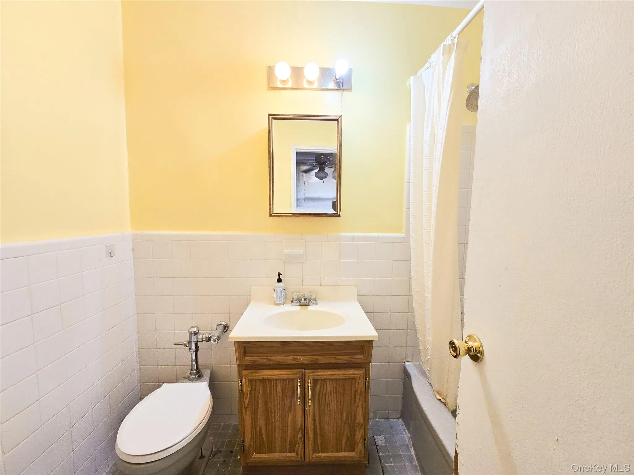 47-27 Little Neck Parkway, New York, NY, 2 Rooms Rooms,1 BathroomBathrooms,Residential Lease,For Rent,Little Neck,0,1042225 47-27 Little Neck Parkway, New York, NY, 2 Rooms Rooms,1 BathroomBathrooms,Residential Lease,For Rent,Little Neck,0,1042225