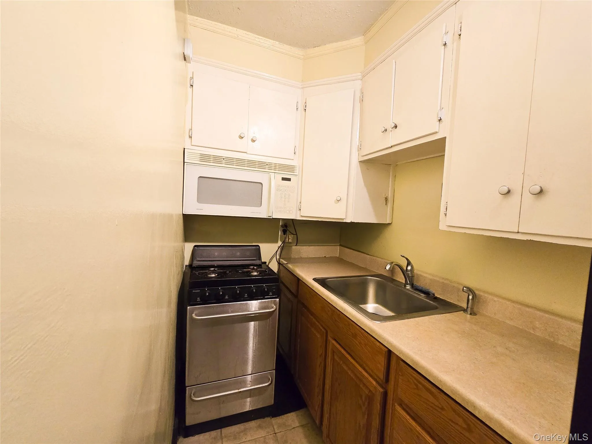 47-27 Little Neck Parkway, New York, NY, 2 Rooms Rooms,1 BathroomBathrooms,Residential Lease,For Rent,Little Neck,0,1042225 47-27 Little Neck Parkway, New York, NY, 2 Rooms Rooms,1 BathroomBathrooms,Residential Lease,For Rent,Little Neck,0,1042225