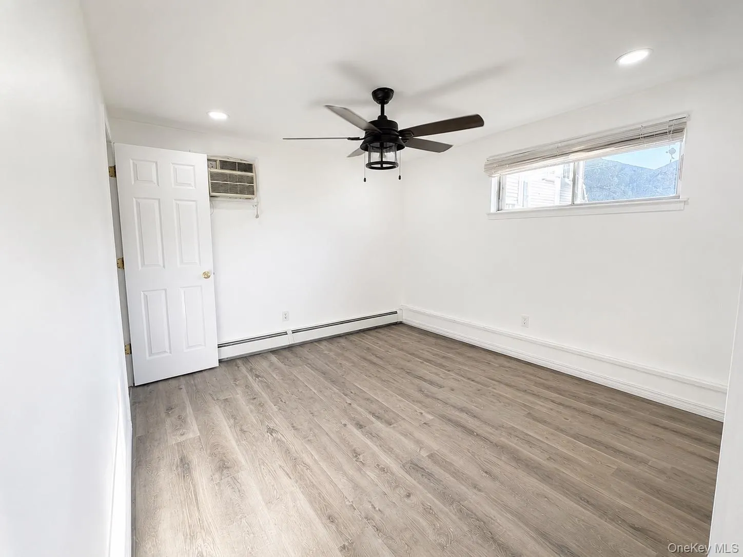 21 Crawford Court, Huntington, NY, 1 Bedroom Bedrooms, 2 Rooms Rooms,1 BathroomBathrooms,Residential Lease,For Rent,Crawford,0,1042226 21 Crawford Court, Huntington, NY, 1 Bedroom Bedrooms, 2 Rooms Rooms,1 BathroomBathrooms,Residential Lease,For Rent,Crawford,0,1042226