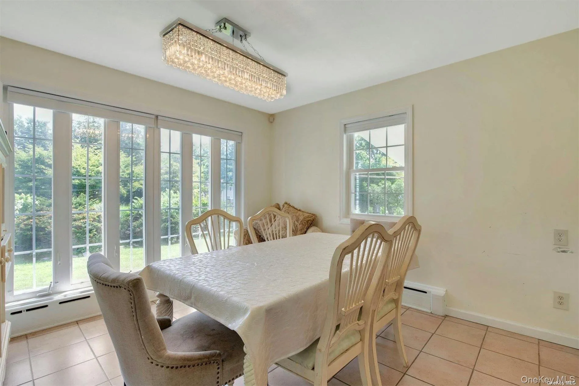 18 Addison Lane, North Hempstead, NY, 4 Bedrooms Bedrooms, 10 Rooms Rooms,2 BathroomsBathrooms,Residential Lease,For Rent,Addison,0,1042230 18 Addison Lane, North Hempstead, NY, 4 Bedrooms Bedrooms, 10 Rooms Rooms,2 BathroomsBathrooms,Residential Lease,For Rent,Addison,0,1042230