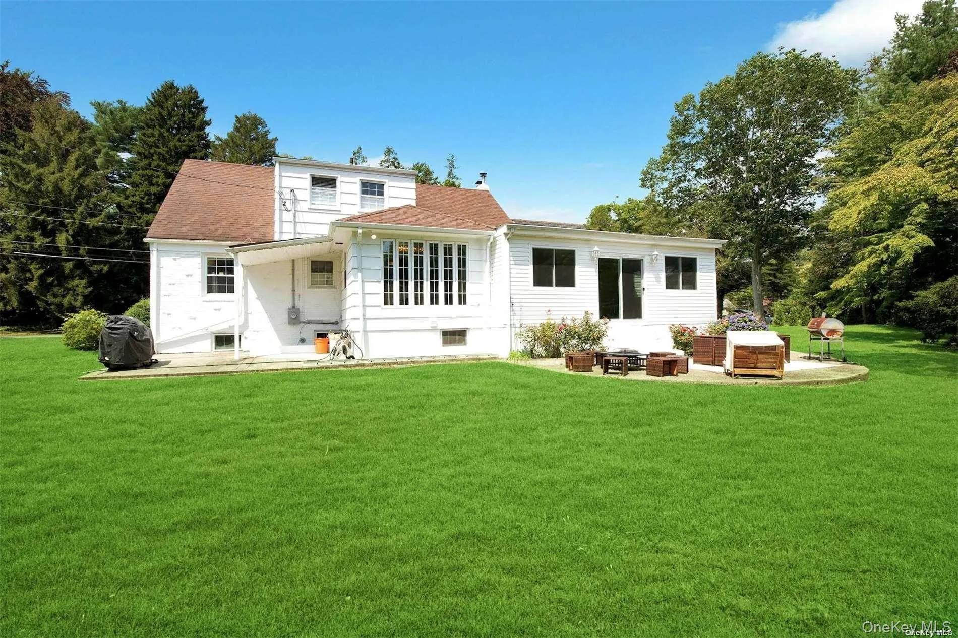 18 Addison Lane, North Hempstead, NY, 4 Bedrooms Bedrooms, 10 Rooms Rooms,2 BathroomsBathrooms,Residential Lease,For Rent,Addison,0,1042230 18 Addison Lane, North Hempstead, NY, 4 Bedrooms Bedrooms, 10 Rooms Rooms,2 BathroomsBathrooms,Residential Lease,For Rent,Addison,0,1042230