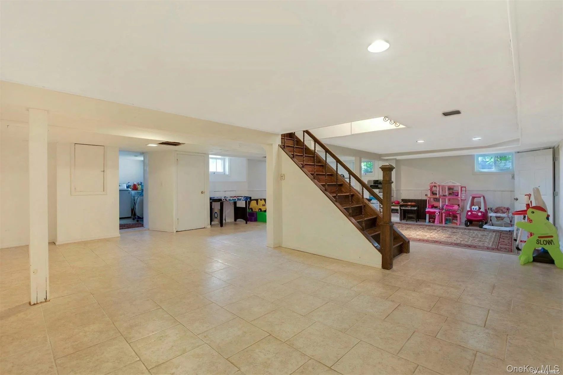 18 Addison Lane, North Hempstead, NY, 4 Bedrooms Bedrooms, 10 Rooms Rooms,2 BathroomsBathrooms,Residential Lease,For Rent,Addison,0,1042230 18 Addison Lane, North Hempstead, NY, 4 Bedrooms Bedrooms, 10 Rooms Rooms,2 BathroomsBathrooms,Residential Lease,For Rent,Addison,0,1042230