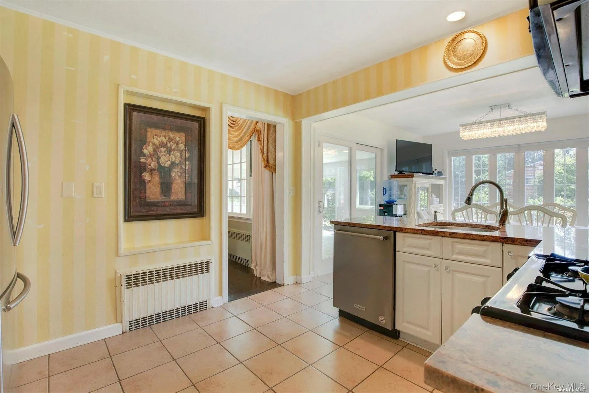 18 Addison Lane, North Hempstead, NY, 4 Bedrooms Bedrooms, 10 Rooms Rooms,2 BathroomsBathrooms,Residential Lease,For Rent,Addison,0,1042230 18 Addison Lane, North Hempstead, NY, 4 Bedrooms Bedrooms, 10 Rooms Rooms,2 BathroomsBathrooms,Residential Lease,For Rent,Addison,0,1042230