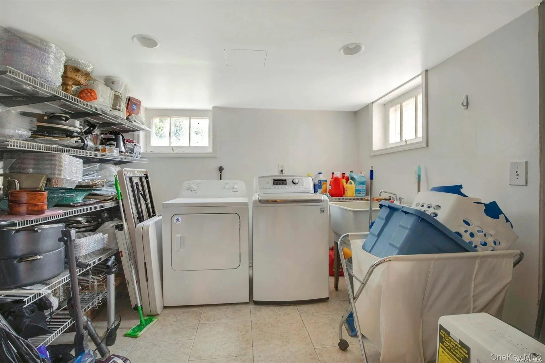 18 Addison Lane, North Hempstead, NY, 4 Bedrooms Bedrooms, 10 Rooms Rooms,2 BathroomsBathrooms,Residential Lease,For Rent,Addison,0,1042230 18 Addison Lane, North Hempstead, NY, 4 Bedrooms Bedrooms, 10 Rooms Rooms,2 BathroomsBathrooms,Residential Lease,For Rent,Addison,0,1042230