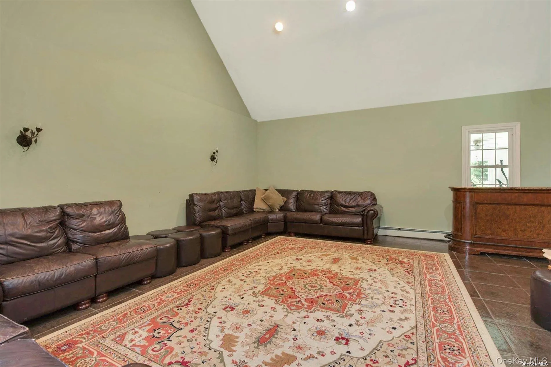 18 Addison Lane, North Hempstead, NY, 4 Bedrooms Bedrooms, 10 Rooms Rooms,2 BathroomsBathrooms,Residential Lease,For Rent,Addison,0,1042230 18 Addison Lane, North Hempstead, NY, 4 Bedrooms Bedrooms, 10 Rooms Rooms,2 BathroomsBathrooms,Residential Lease,For Rent,Addison,0,1042230