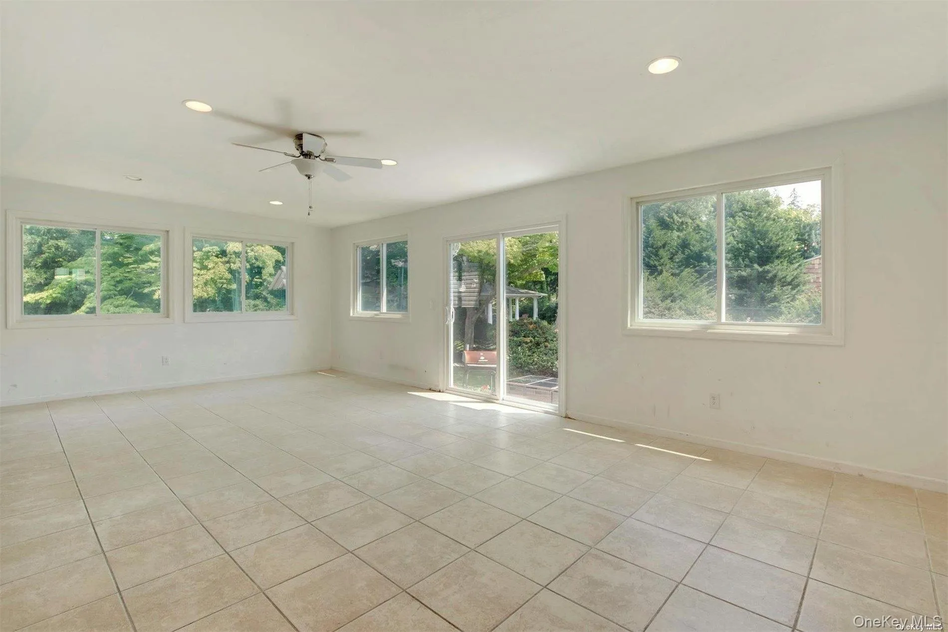 18 Addison Lane, North Hempstead, NY, 4 Bedrooms Bedrooms, 10 Rooms Rooms,2 BathroomsBathrooms,Residential Lease,For Rent,Addison,0,1042230 18 Addison Lane, North Hempstead, NY, 4 Bedrooms Bedrooms, 10 Rooms Rooms,2 BathroomsBathrooms,Residential Lease,For Rent,Addison,0,1042230