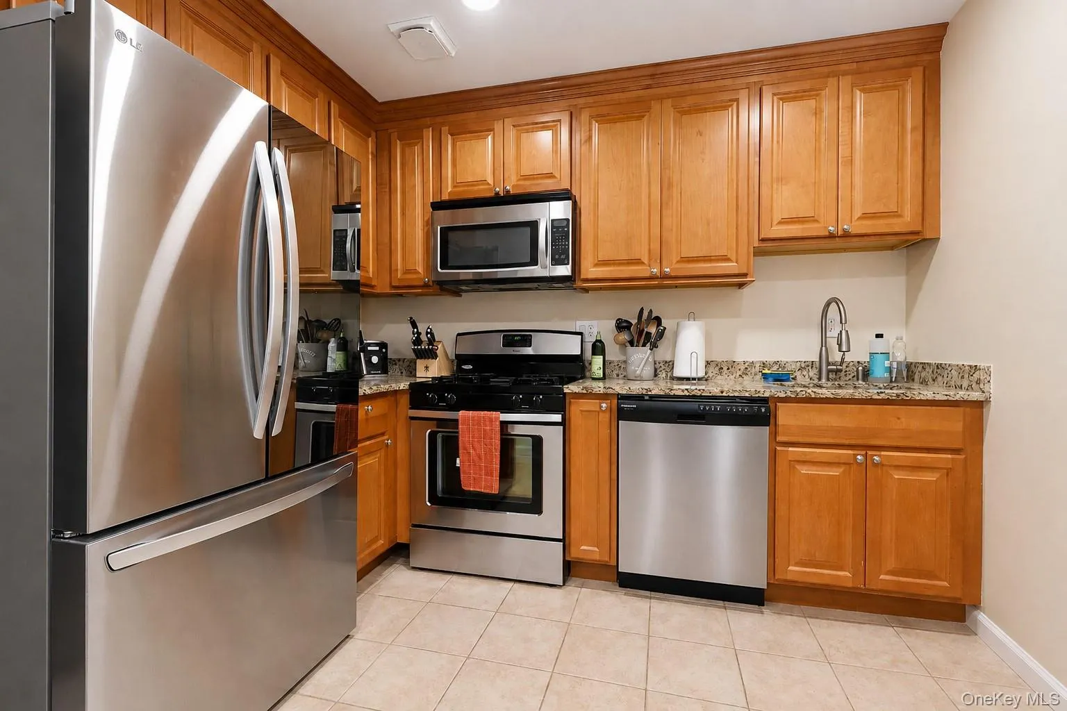 119 Country Club Lane, Haverstraw, NY, 1 Bedroom Bedrooms, 4 Rooms Rooms,1 BathroomBathrooms,Residential,For Rent,Country Club,0,1042231 119 Country Club Lane, Haverstraw, NY, 1 Bedroom Bedrooms, 4 Rooms Rooms,1 BathroomBathrooms,Residential,For Rent,Country Club,0,1042231