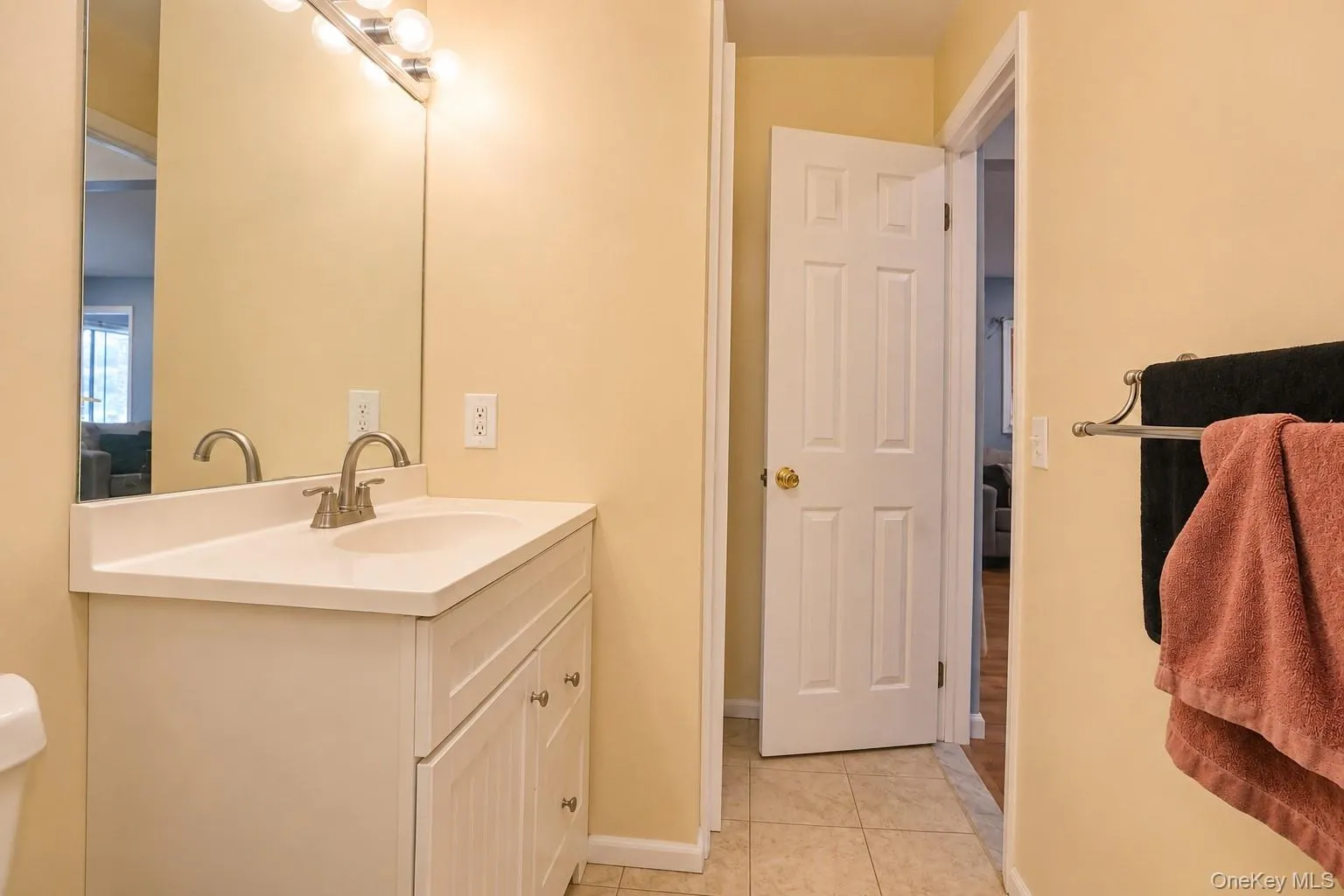 119 Country Club Lane, Haverstraw, NY, 1 Bedroom Bedrooms, 4 Rooms Rooms,1 BathroomBathrooms,Residential,For Rent,Country Club,0,1042231 119 Country Club Lane, Haverstraw, NY, 1 Bedroom Bedrooms, 4 Rooms Rooms,1 BathroomBathrooms,Residential,For Rent,Country Club,0,1042231