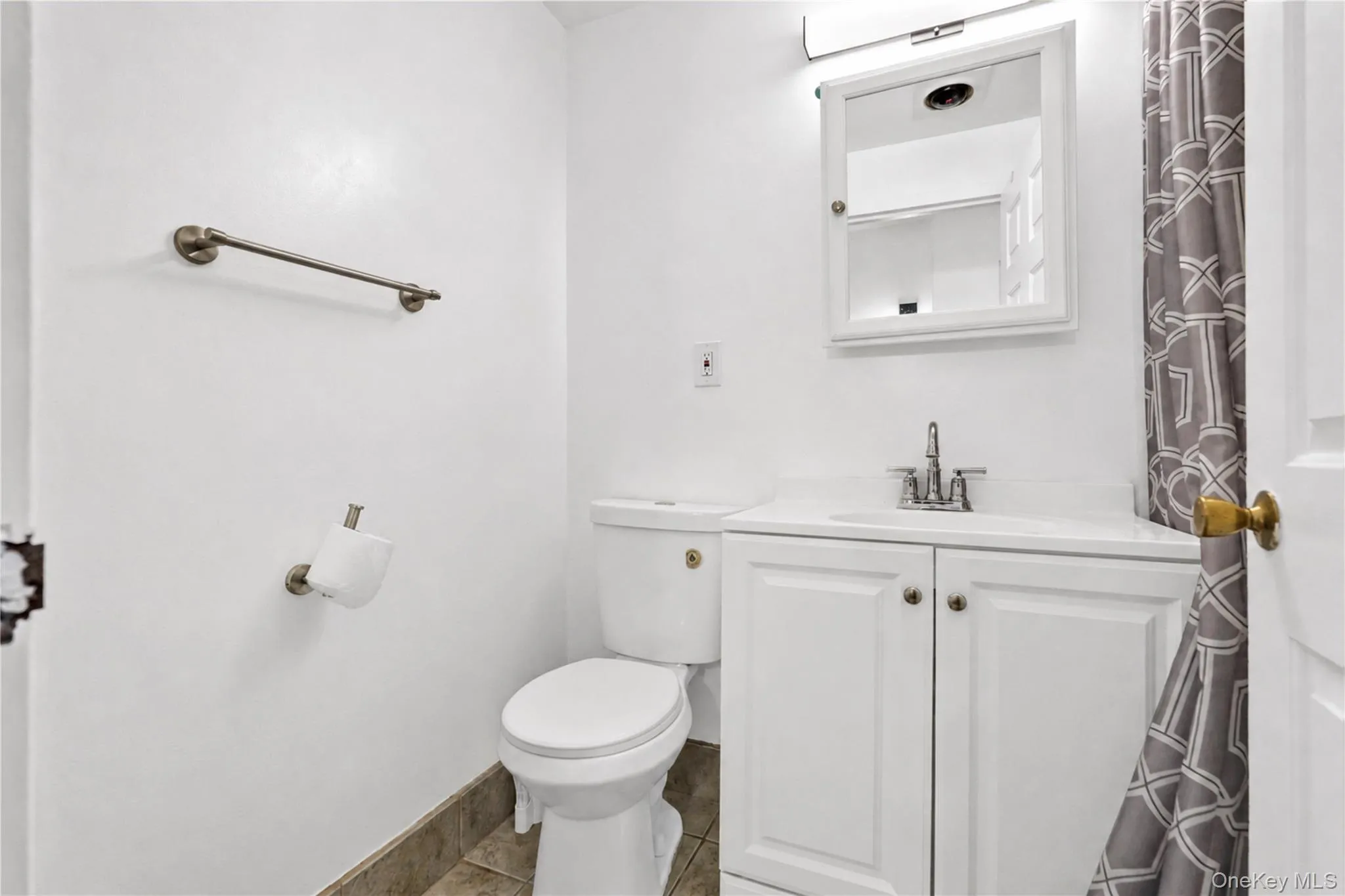 529 156th Street, New York, NY, 3 Bedrooms Bedrooms, 6 Rooms Rooms,1 BathroomBathrooms,Residential,For Rent,156th,0,1042234 529 156th Street, New York, NY, 3 Bedrooms Bedrooms, 6 Rooms Rooms,1 BathroomBathrooms,Residential,For Rent,156th,0,1042234