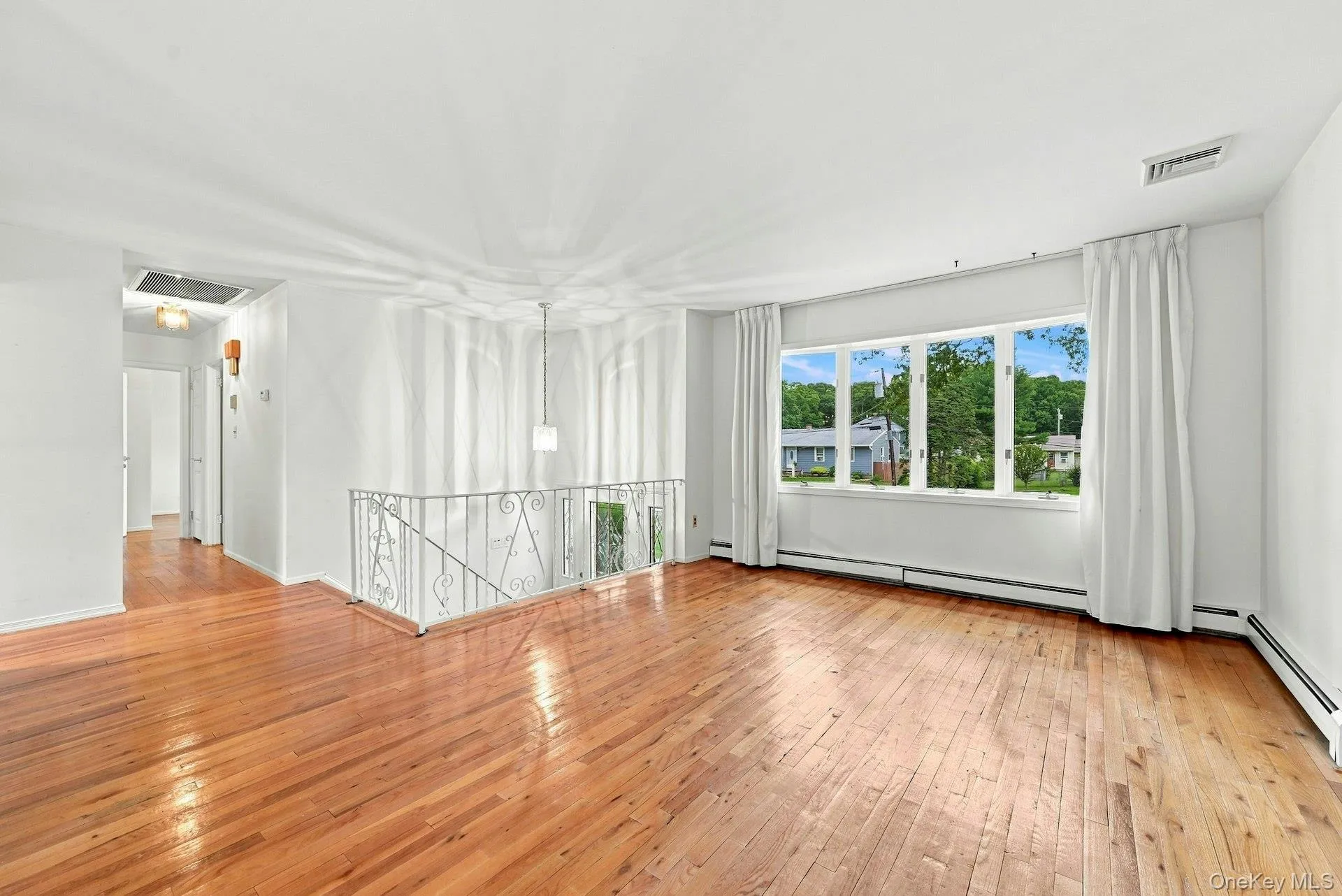 86 39th Street, Islip, NY, 4 Bedrooms Bedrooms, 8 Rooms Rooms,1 BathroomBathrooms,Residential,For Rent,39th,0,1042235 86 39th Street, Islip, NY, 4 Bedrooms Bedrooms, 8 Rooms Rooms,1 BathroomBathrooms,Residential,For Rent,39th,0,1042235