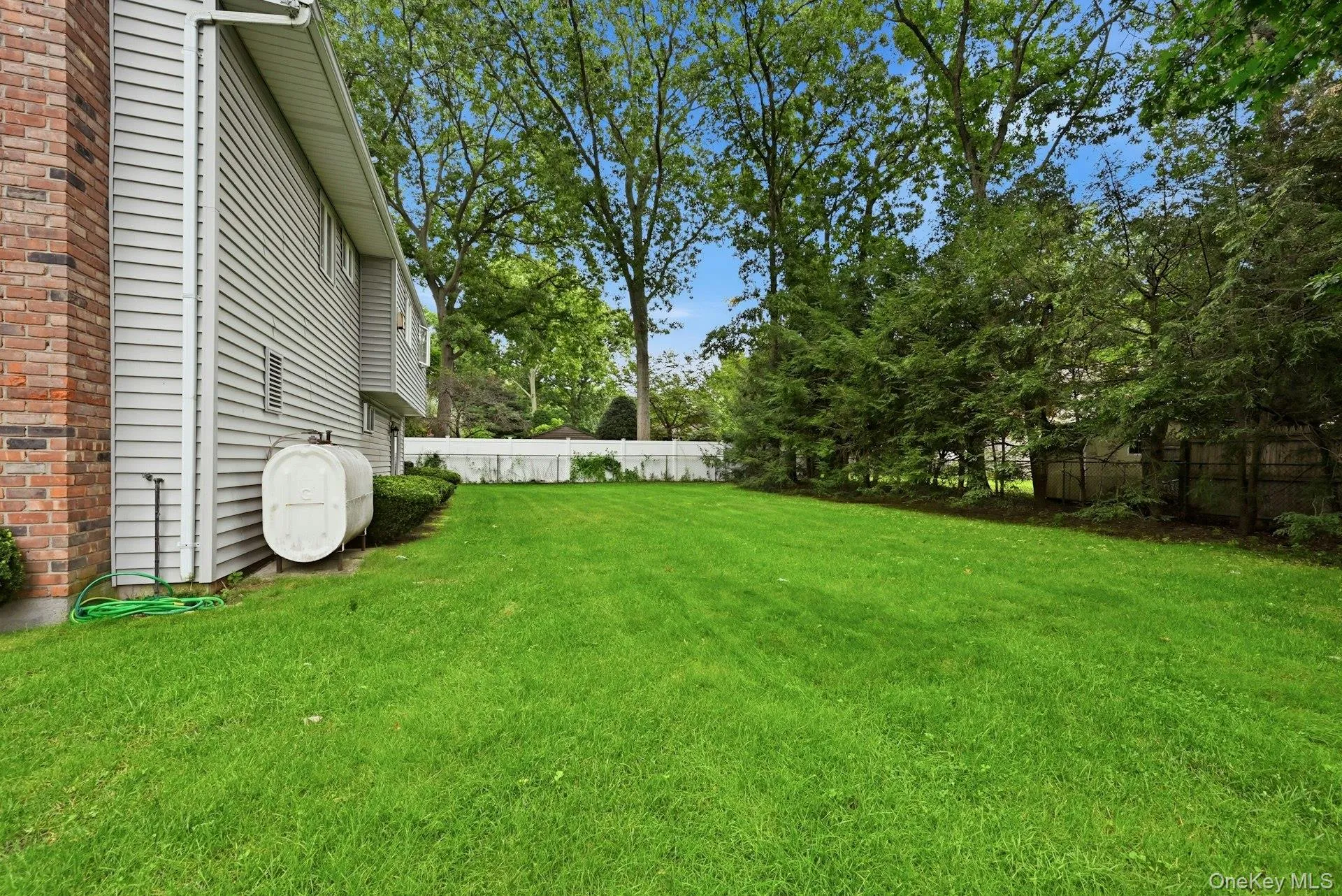 86 39th Street, Islip, NY, 4 Bedrooms Bedrooms, 8 Rooms Rooms,1 BathroomBathrooms,Residential,For Rent,39th,0,1042235 86 39th Street, Islip, NY, 4 Bedrooms Bedrooms, 8 Rooms Rooms,1 BathroomBathrooms,Residential,For Rent,39th,0,1042235