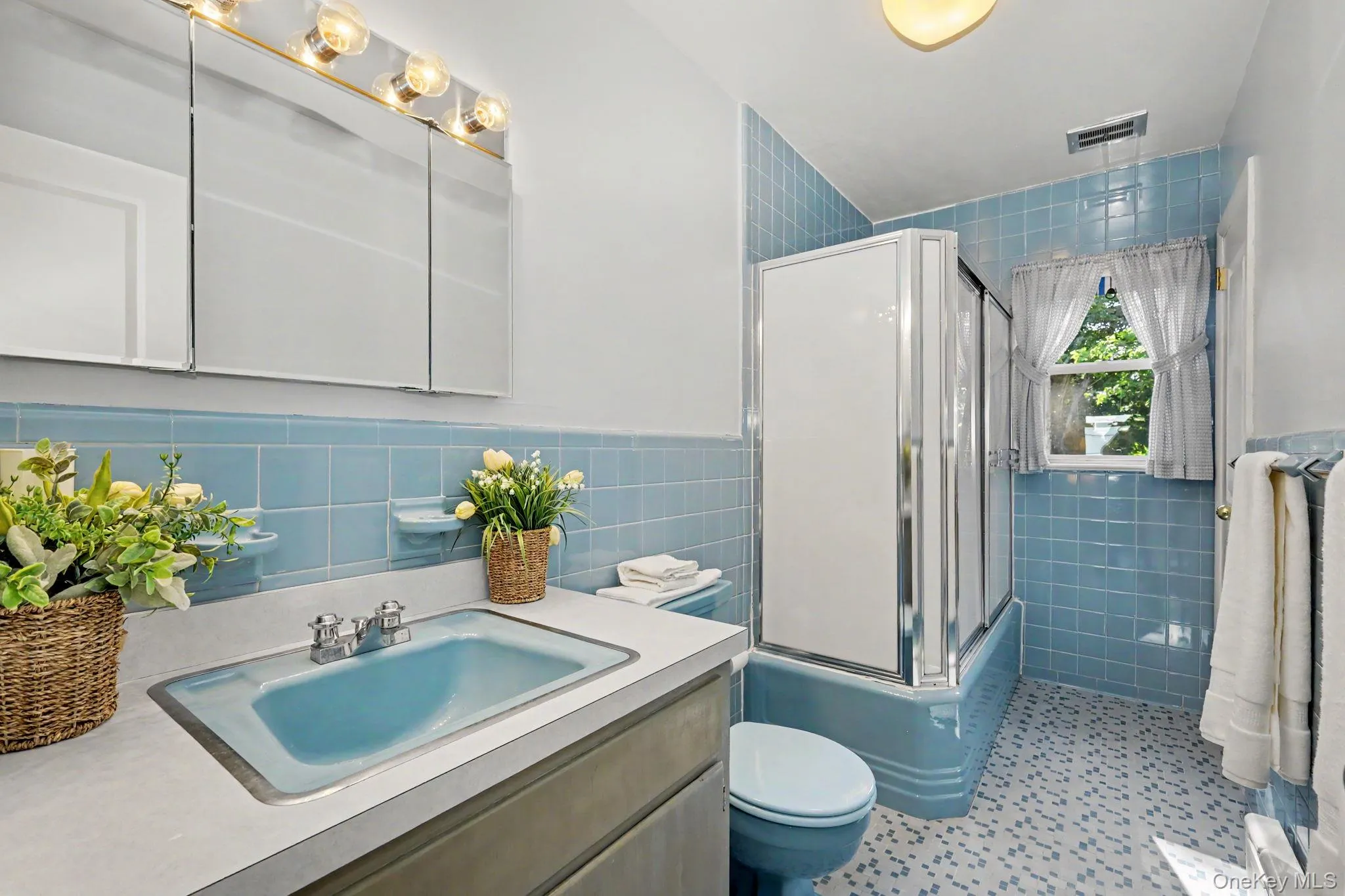 132 Laurel Avenue, Mamaroneck, NY, 3 Bedrooms Bedrooms, 7 Rooms Rooms,2 BathroomsBathrooms,Residential,For Rent,Laurel,0,1042237 132 Laurel Avenue, Mamaroneck, NY, 3 Bedrooms Bedrooms, 7 Rooms Rooms,2 BathroomsBathrooms,Residential,For Rent,Laurel,0,1042237