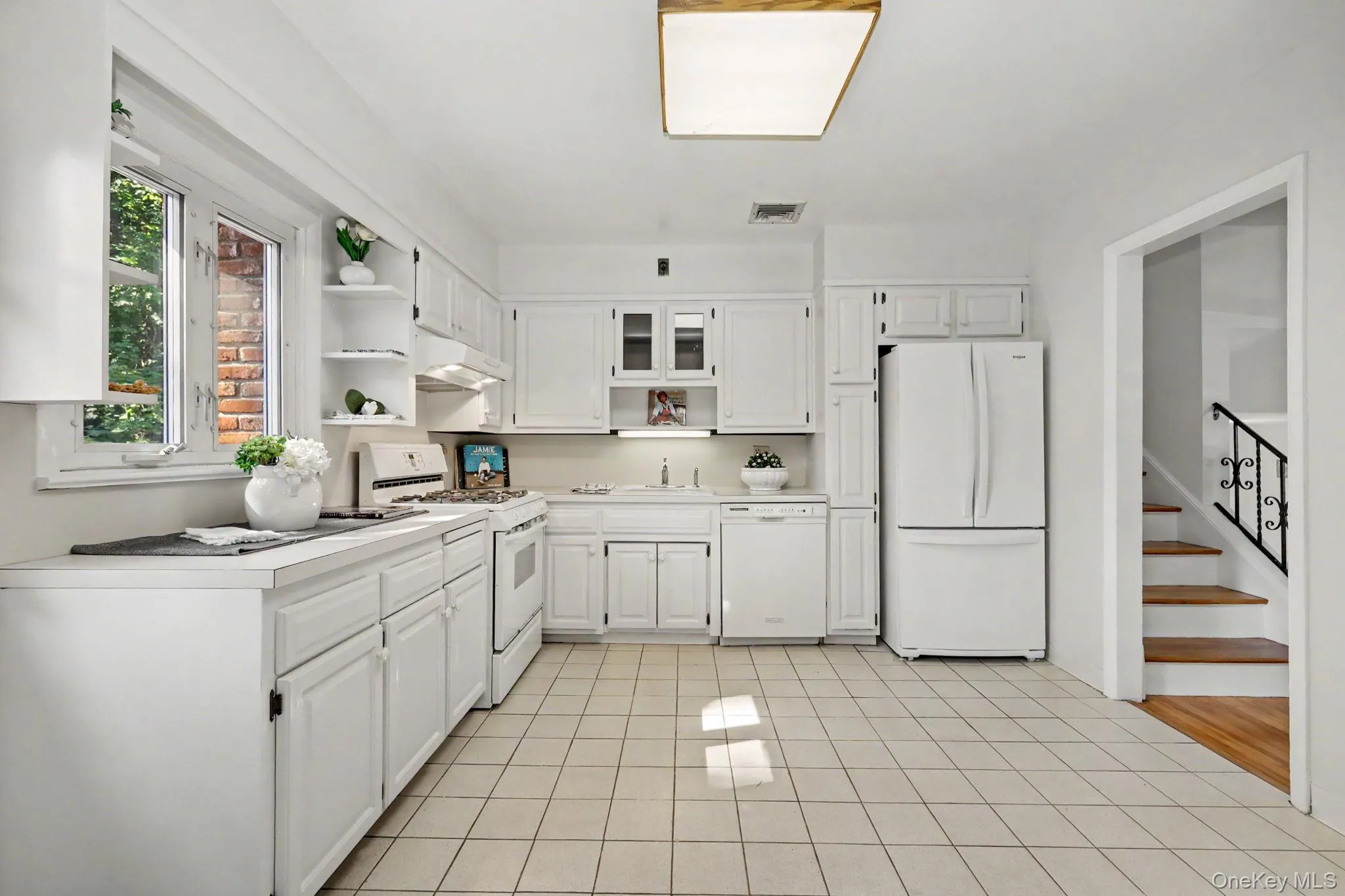 132 Laurel Avenue, Mamaroneck, NY, 3 Bedrooms Bedrooms, 7 Rooms Rooms,2 BathroomsBathrooms,Residential,For Rent,Laurel,0,1042237 132 Laurel Avenue, Mamaroneck, NY, 3 Bedrooms Bedrooms, 7 Rooms Rooms,2 BathroomsBathrooms,Residential,For Rent,Laurel,0,1042237